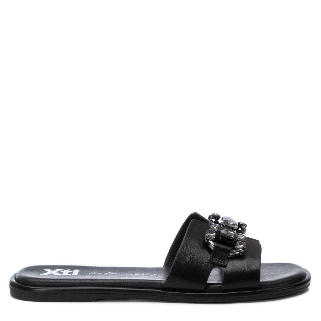 Xti Sandalias planas de mujer 143679-NEGRO , para Mujer