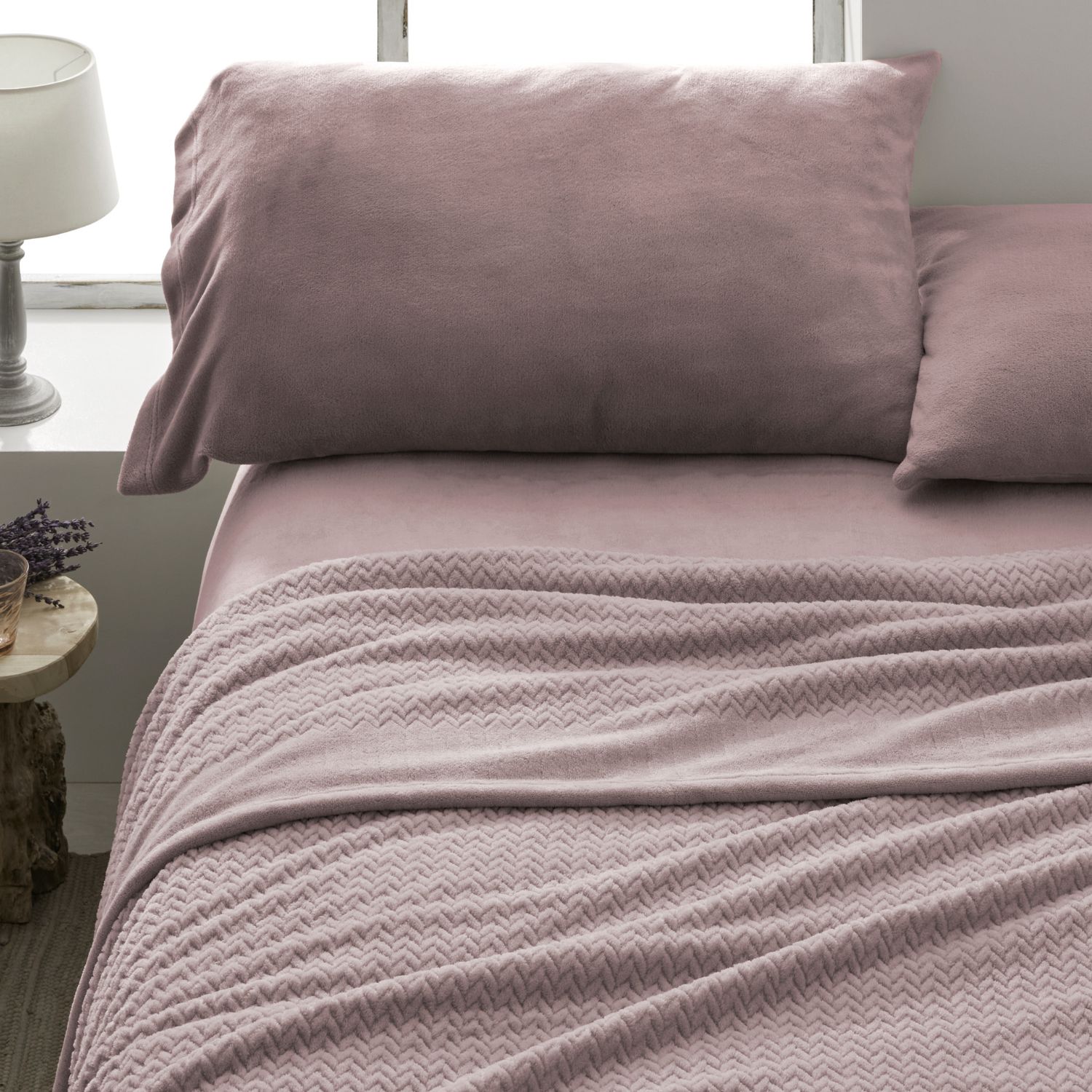 Juego de Sábanas Coralina Extra Suaves | Tejido Caliente para Invierno | 7 Tamaños de Cama | Diseño Jacquard Elegante