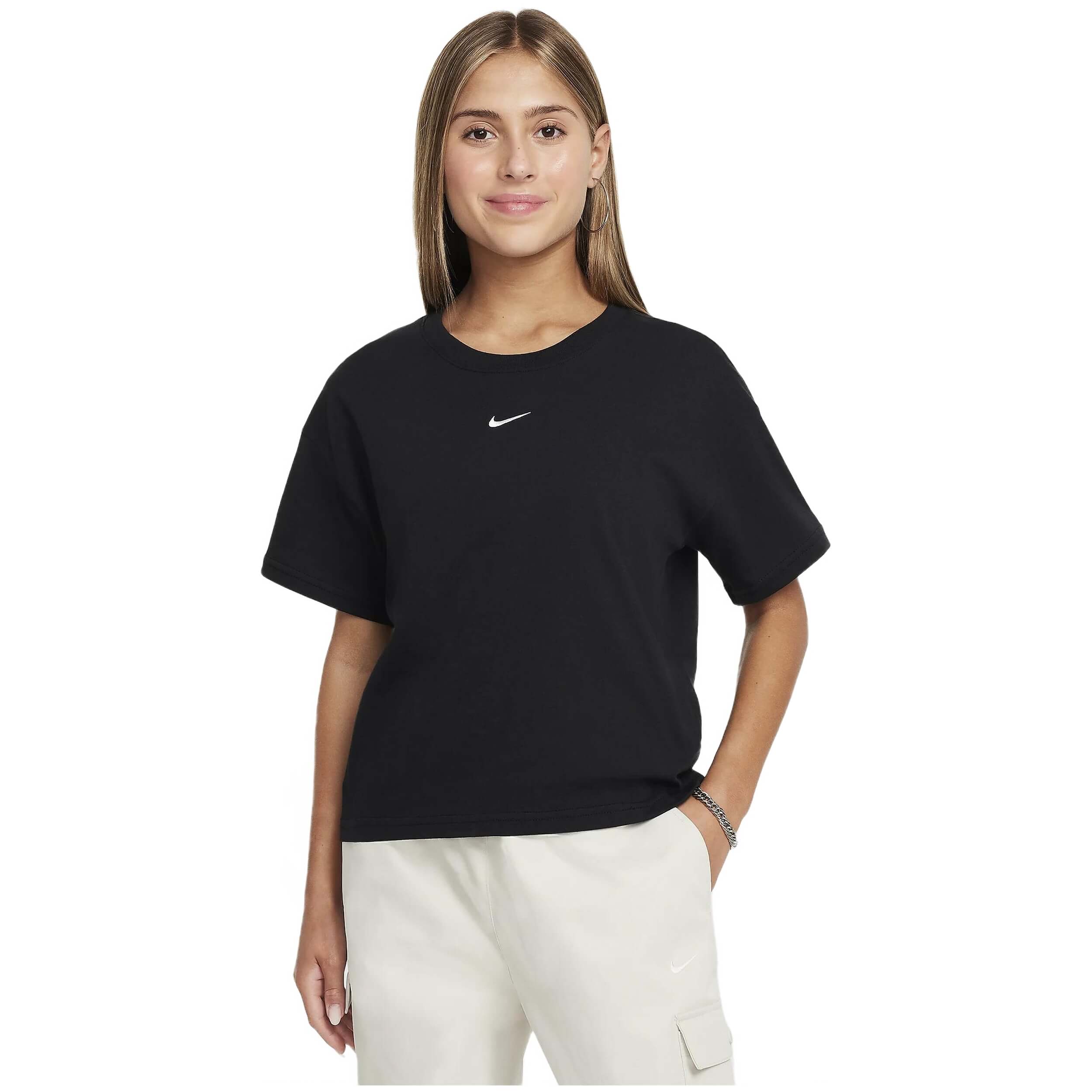 Camiseta Nike Sportwear Essential Nike en color Negro