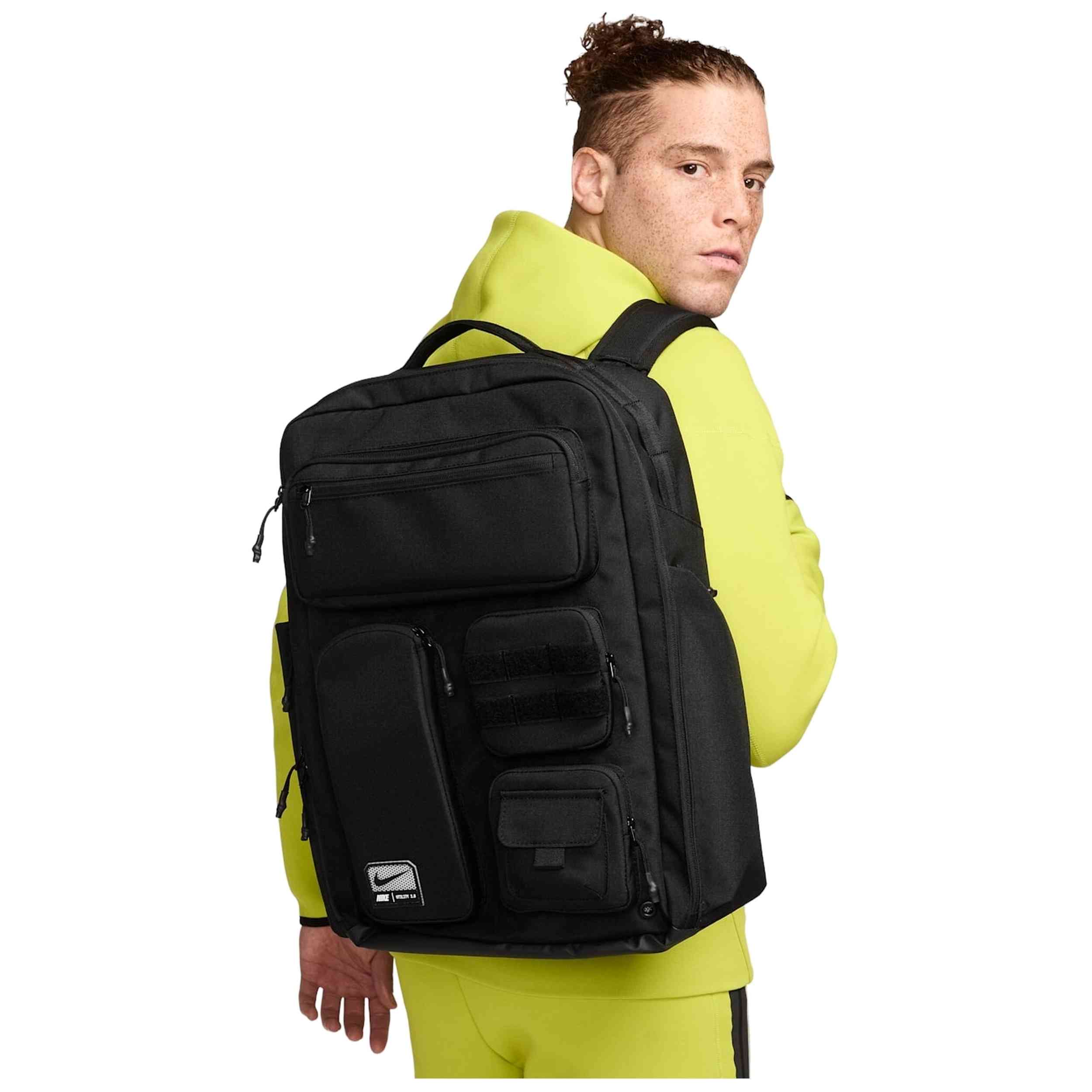 Mochila Utility Elite 37L Nike en color Negro