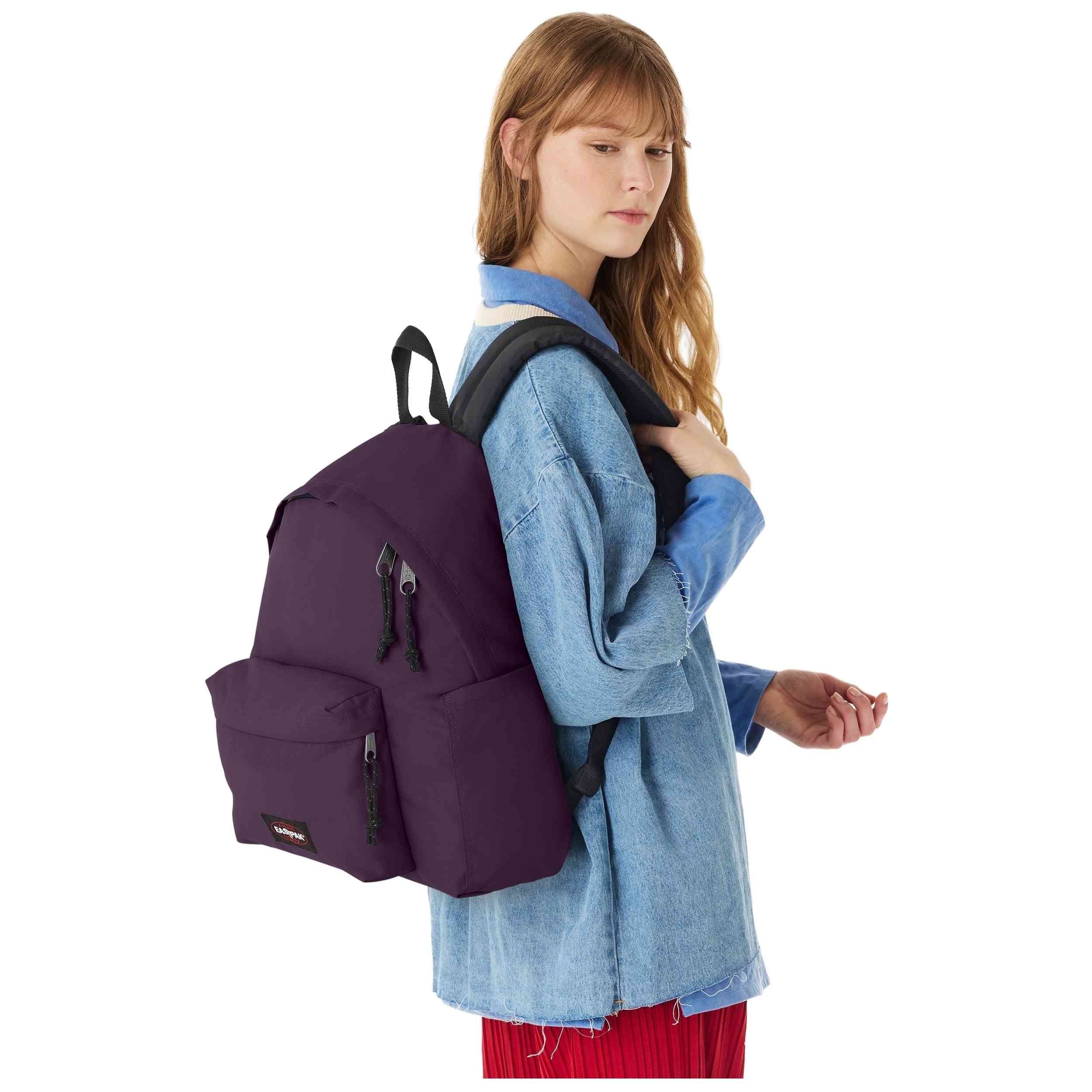 Bolso Eastpak modelo Day Pakr Blackberry Purple en color Morado