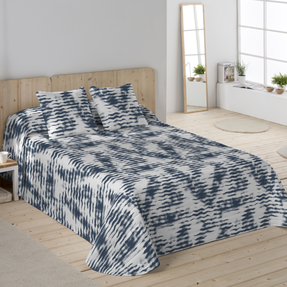 SANDAL - Colcha Bouti Estampada - Microfibra  - Extra - Suave - Incluye Colcha Bouti + 1 o 2 Fundas de cojines - Fabricado en España - WAVES BLUE - Cama 90/135/150/180