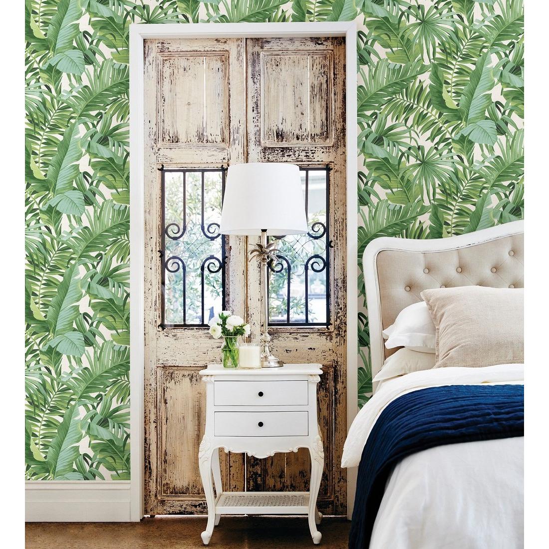Papel pintado vinílico ecológico tropical de hojas de palmera y platanero verde - Palm Beach 680754 de GAULAN - Rollo de 10 m x 0,53 m