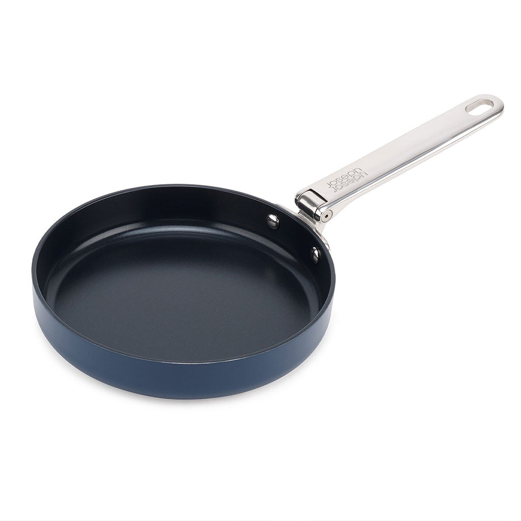 Sartén Cerámica Antiadherente con Mango Plegable de Joseph Joseph, Diseño Inteligente para Ahorrar Espacio, Apta para Inducción y Horno hasta 232 °C