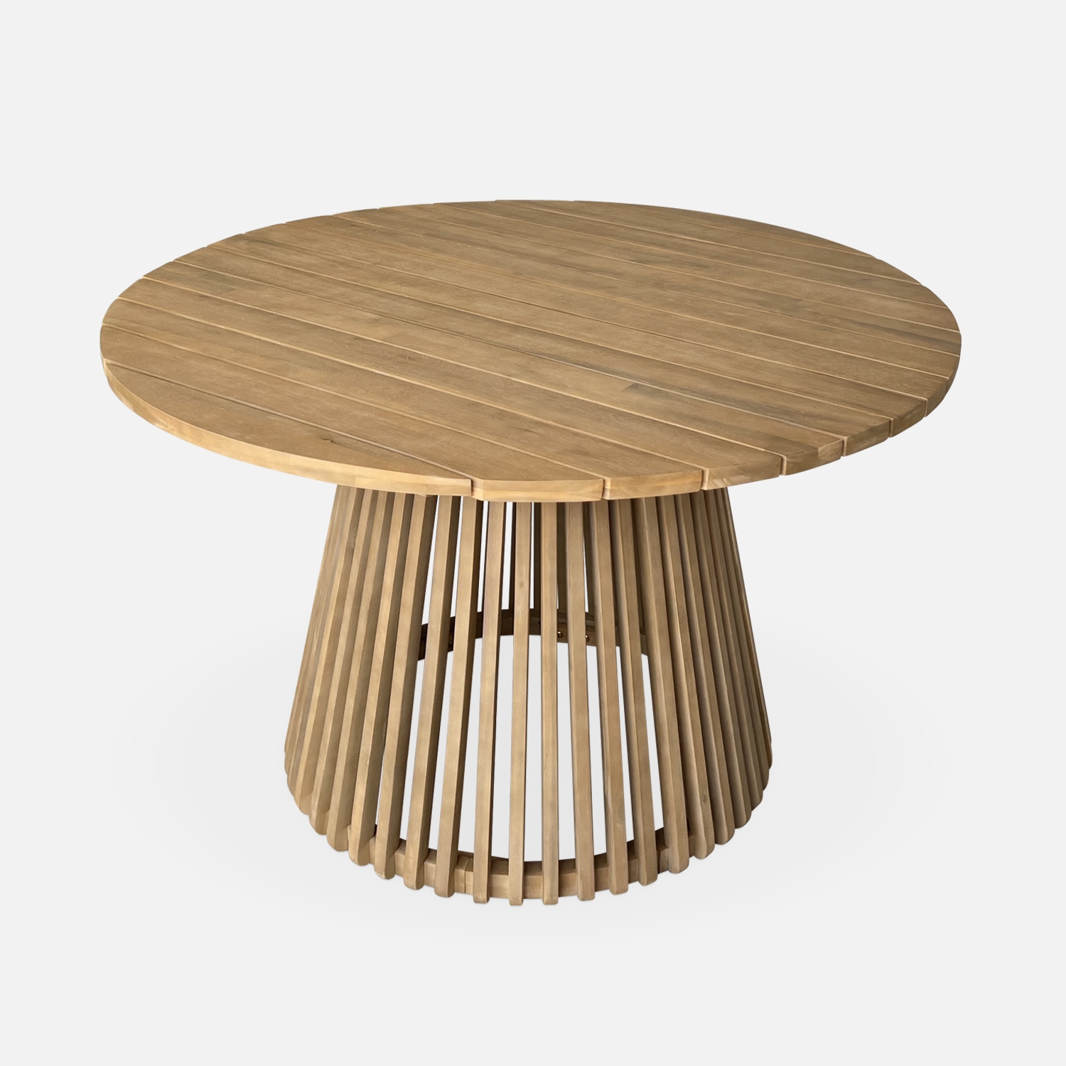 sweeek - Mesa de comedor de madera interior/exterior de 4 plazas , Oviedo 120cm , 120x120x75