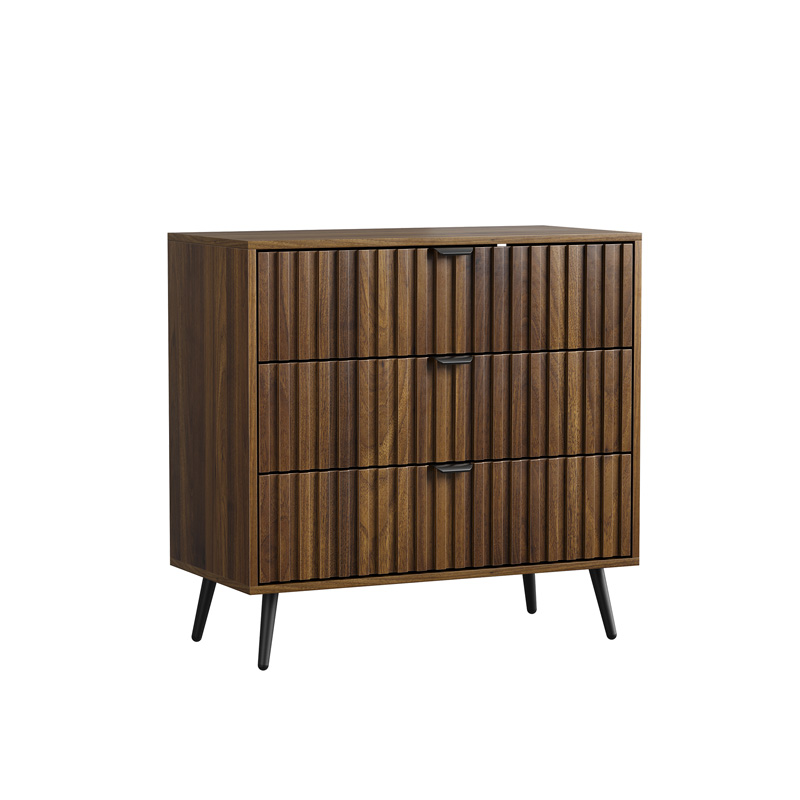 Commode couleur noyer avec trois tiroirs, poignées dorées et pieds métalliques