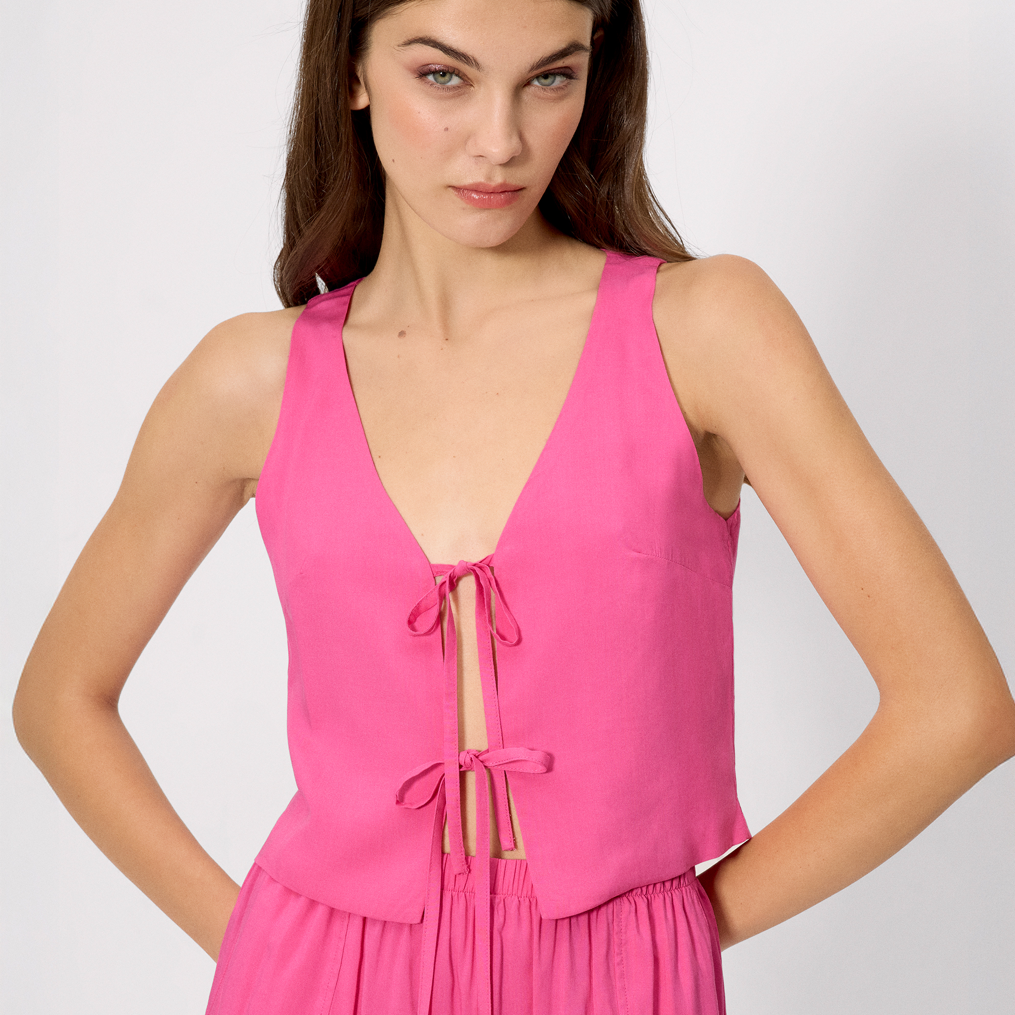 Ysabel Mora - Top chaleco anudado tirantes rosa