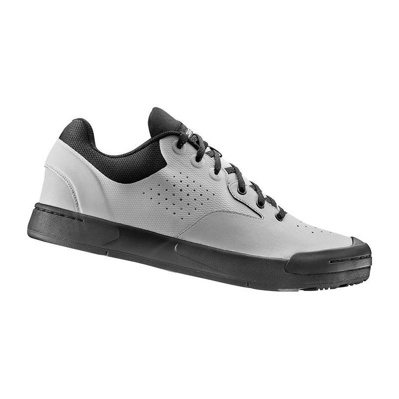 Giant - Zapatillas Shuttle Flat 2022 para ciclismo con suela de caucho de doble densidad GRIPR, micro-perforaciones láser y amortiguación EVA/TPU, talla 42