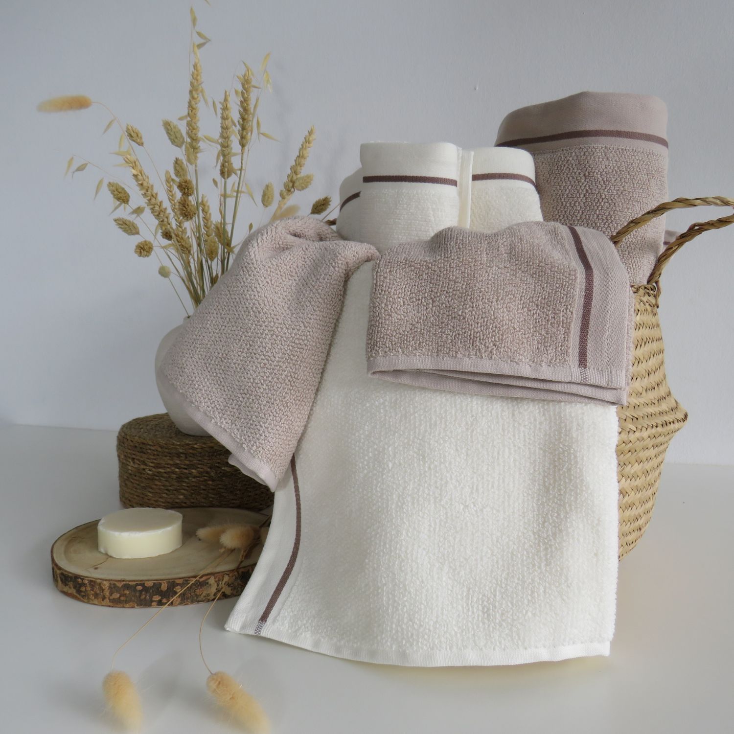 Juego 3 Toallas 100% Algodón Premium | Suaves Toallas Baño, Manos y Cara | 510gr/m² | Color Crema Elegante | Ideal Regalo