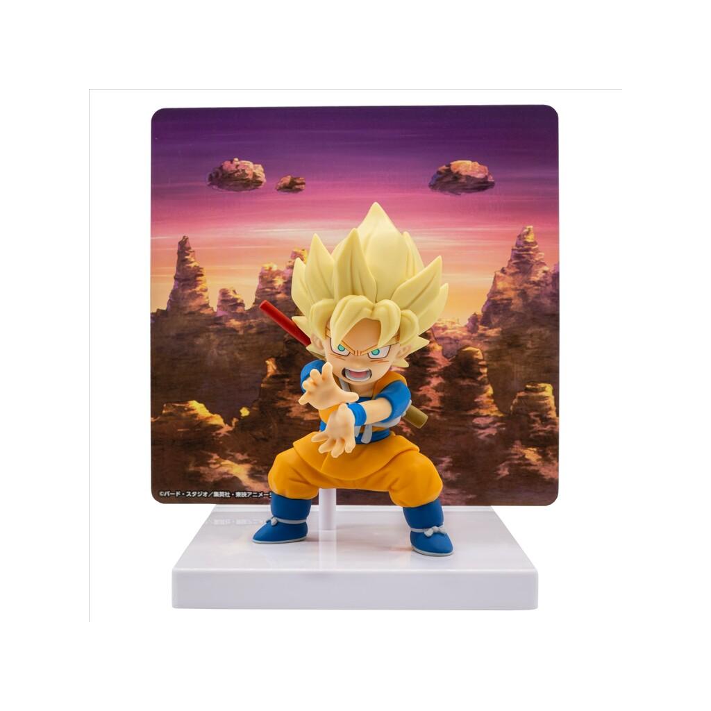 Dragon Ball Daima Figura Super Saiyan Son Goku con Panel de 14 cm
