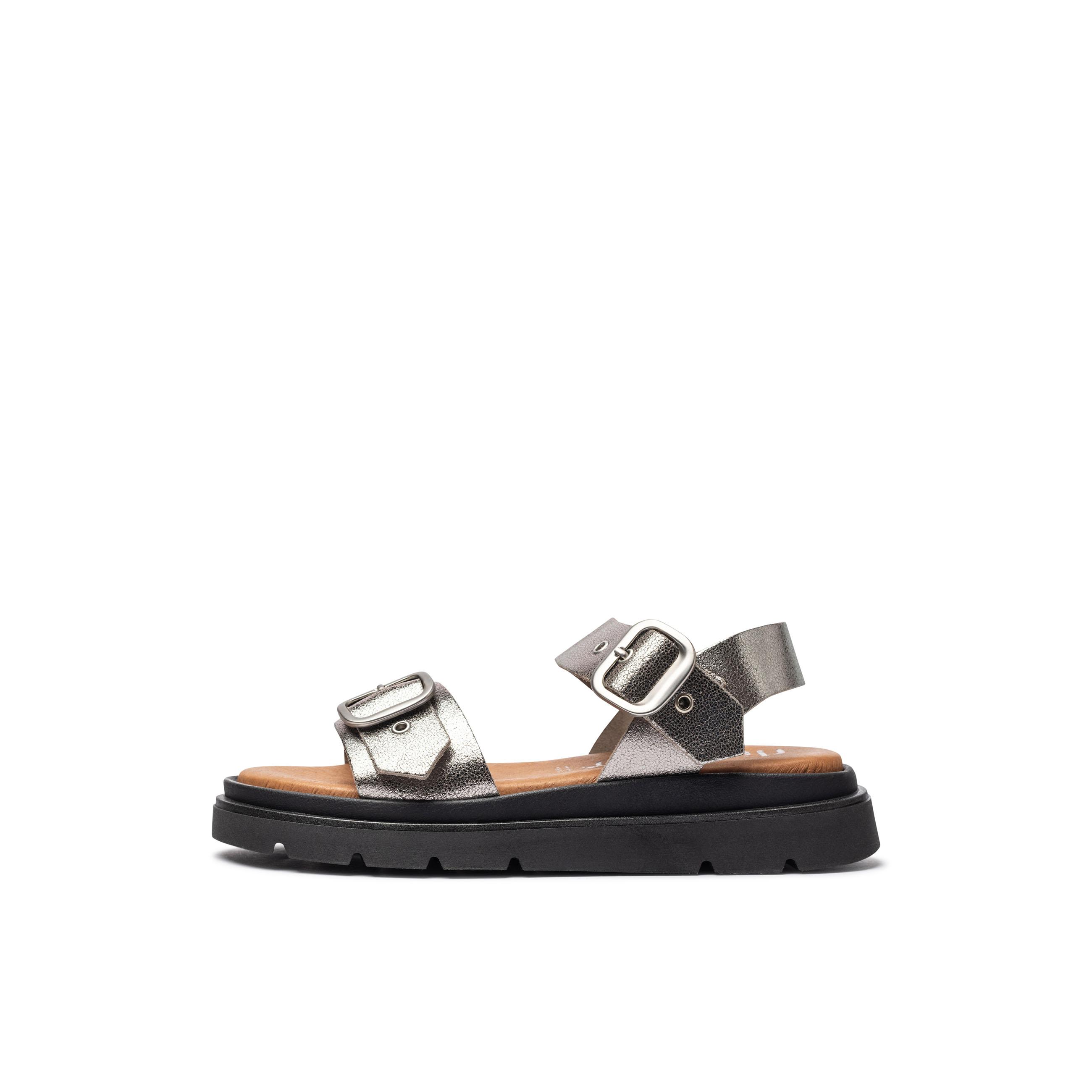YOKONO sandalia plana YAMBRE-251 PLATEADO | Zapatos hombre Primavera-Verano | Piel vacuna  Samoa | 2 CM
