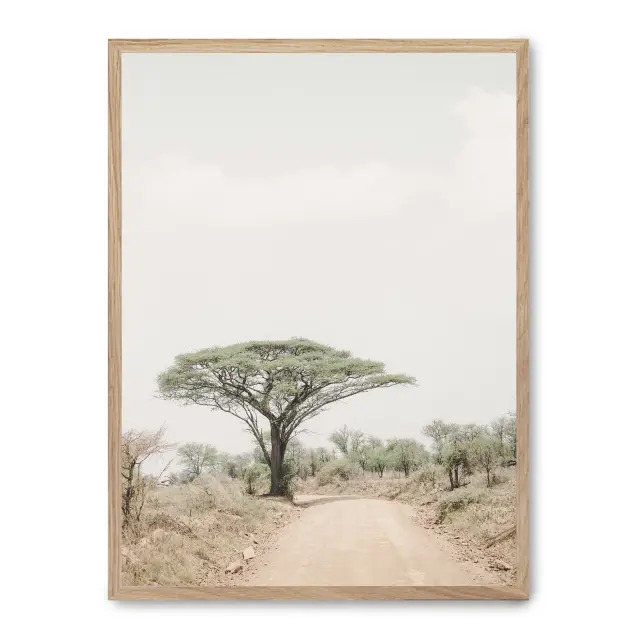 Cuadro tree in the savana i 30x40cm, Póster impreso en papel de primera calidad de 180gr, montado sobre marco de madera MDF acabado roble., Naturaleza - Safari