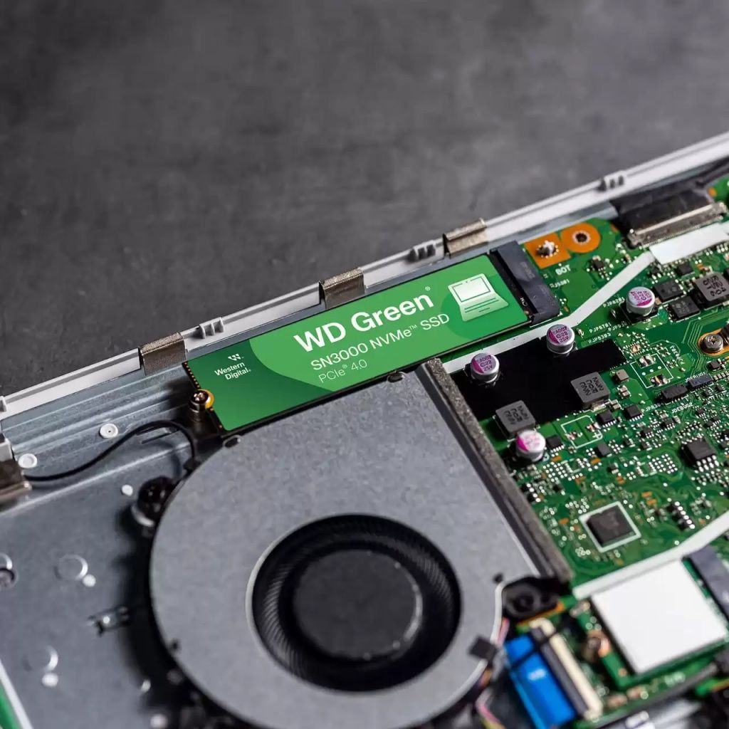 Western Digital - SSD NVMe M.2 2280 WDS500G4G0E de 500 GB con velocidades hasta 5000 MB/s lectura y 4200 MB/s escritura, ideal para gaming y profesionales creativos