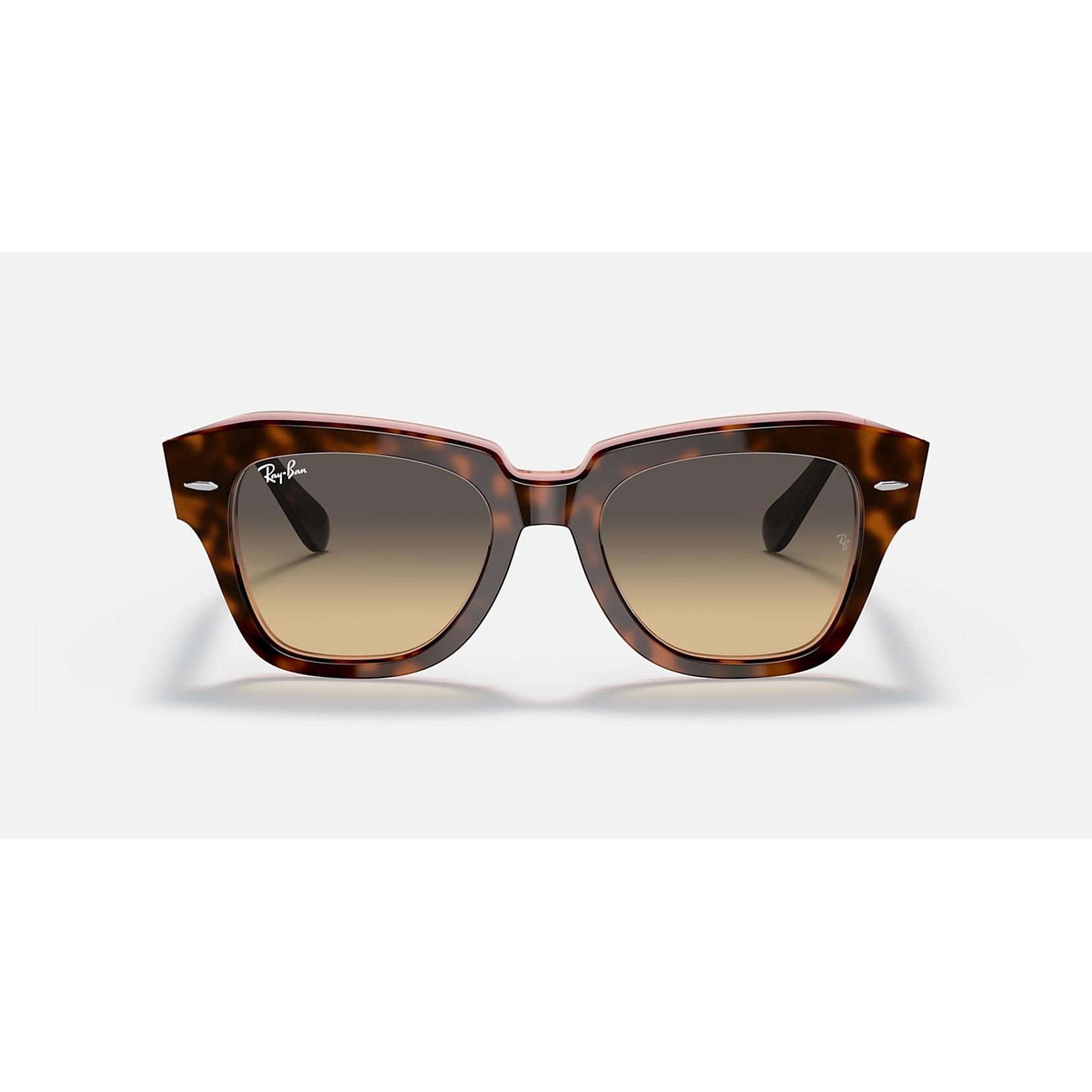 Gafas de sol Ray-Ban Original State Street, Modelo 0RB2186, Calibre 49; Disponible en diferentes colores.