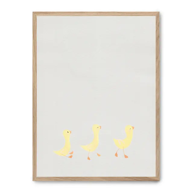 Cuadro three duckles 30x40cm, Póster impreso en papel de primera calidad de 180gr, montado sobre marco de madera MDF acabado roble., Infantil - Bebé