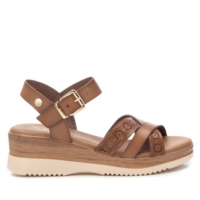 XTI 143851 02  38807 26V SANDALIA CU?A TIRAS TAUPE