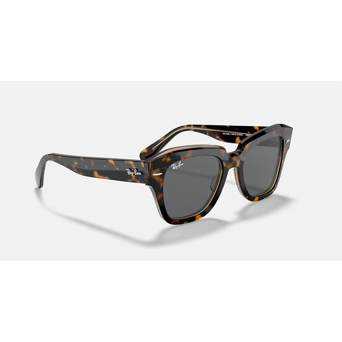 Gafas de sol Ray-Ban Original Wayfarer State Street, Modelo 0RB218, Calibre 52. Disponible en diferentes colores.