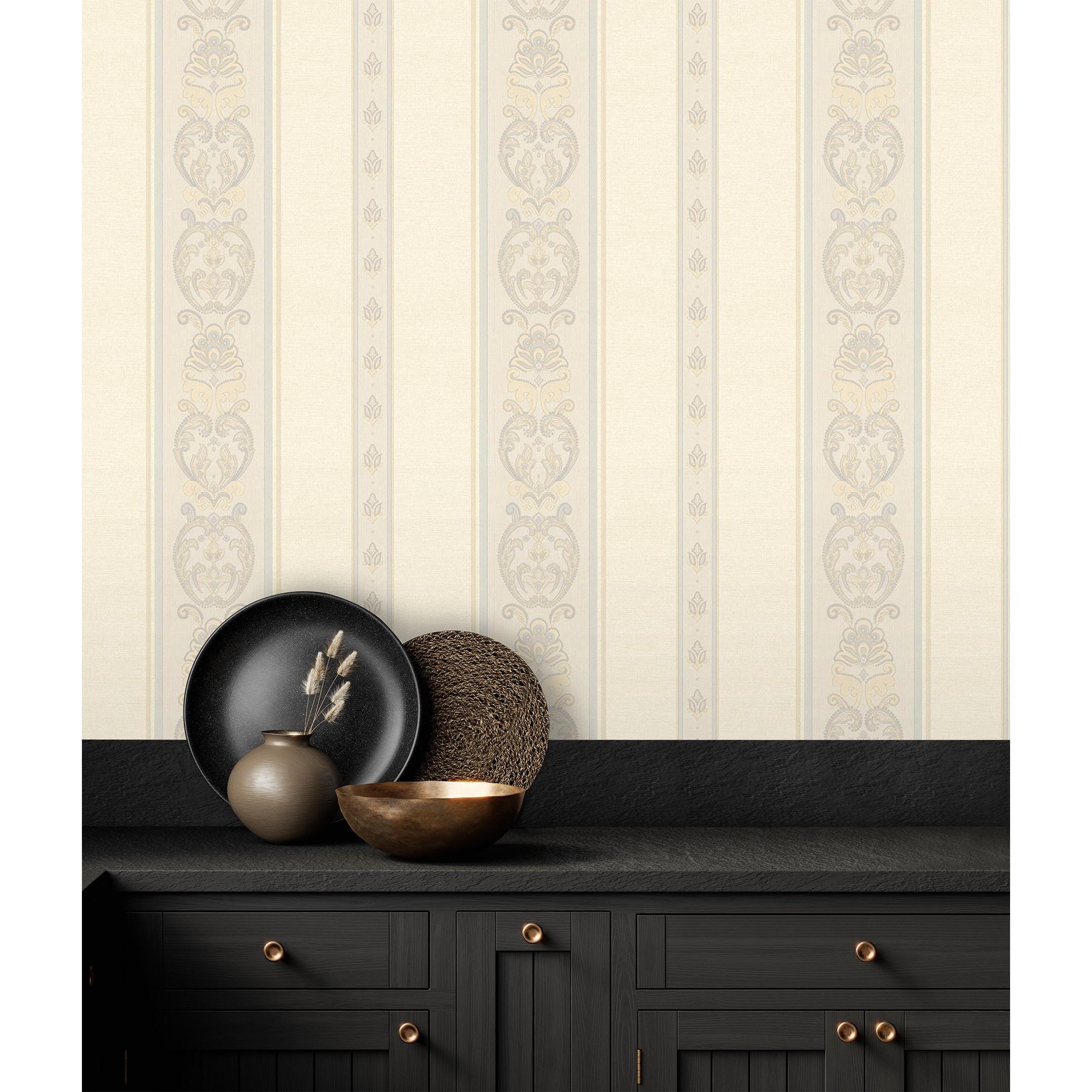 Papel pintado vinílico de rayas con cadenetas barrocas efecto textura de tela - Selim Imperial Stripe 676847 de GAULAN - Rollo de 10 m x 1,06 m