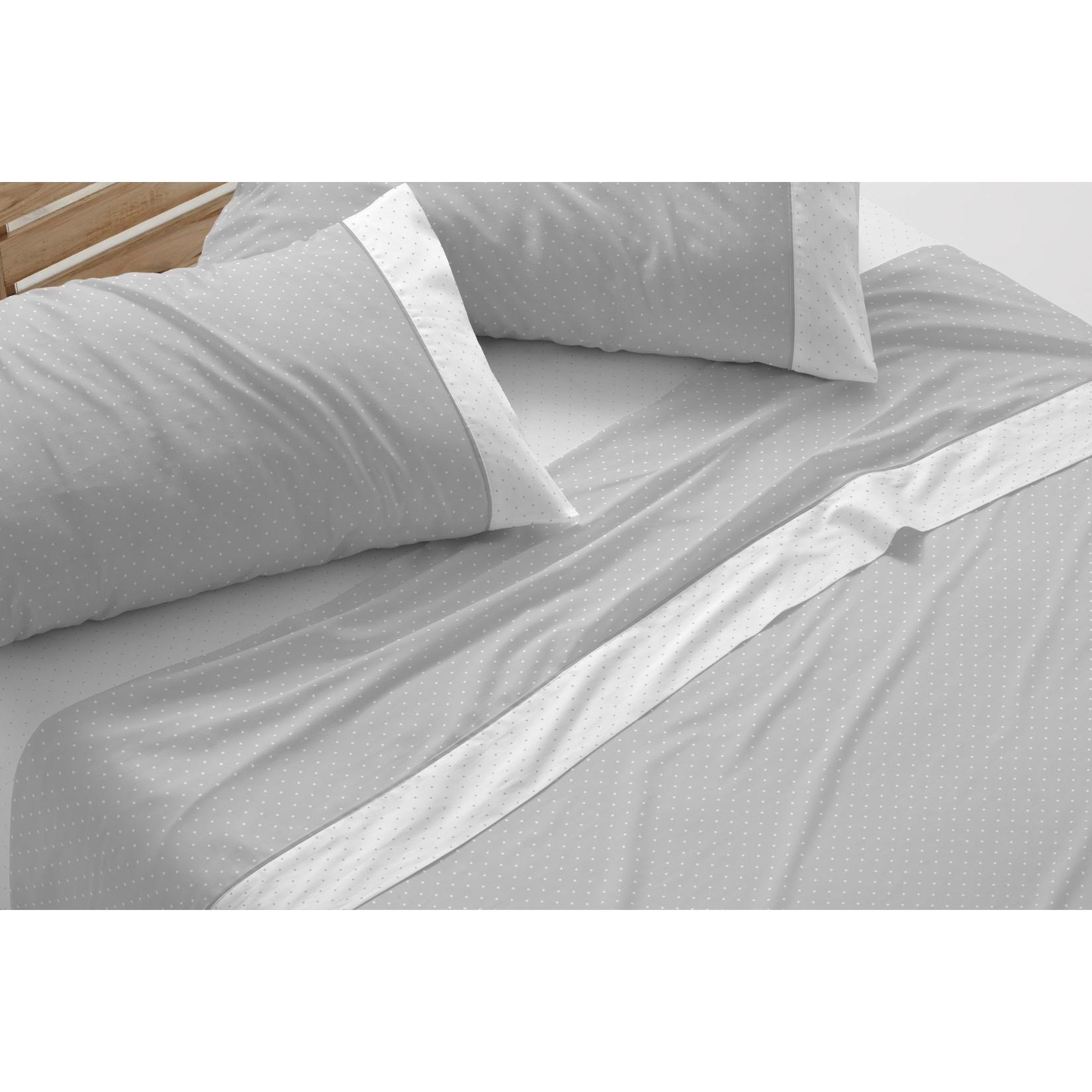 Juego de sábanas Burrito Blanco, incluye encimera, bajera ajustable y funda de almohada. Diseño elegante de topos en beige sobre blanco. Tejido 144 hilos, algodón 50%-poliéster 50%: Suave, duradero y de fácil planchado. Bajera para colchones hasta 32 cm