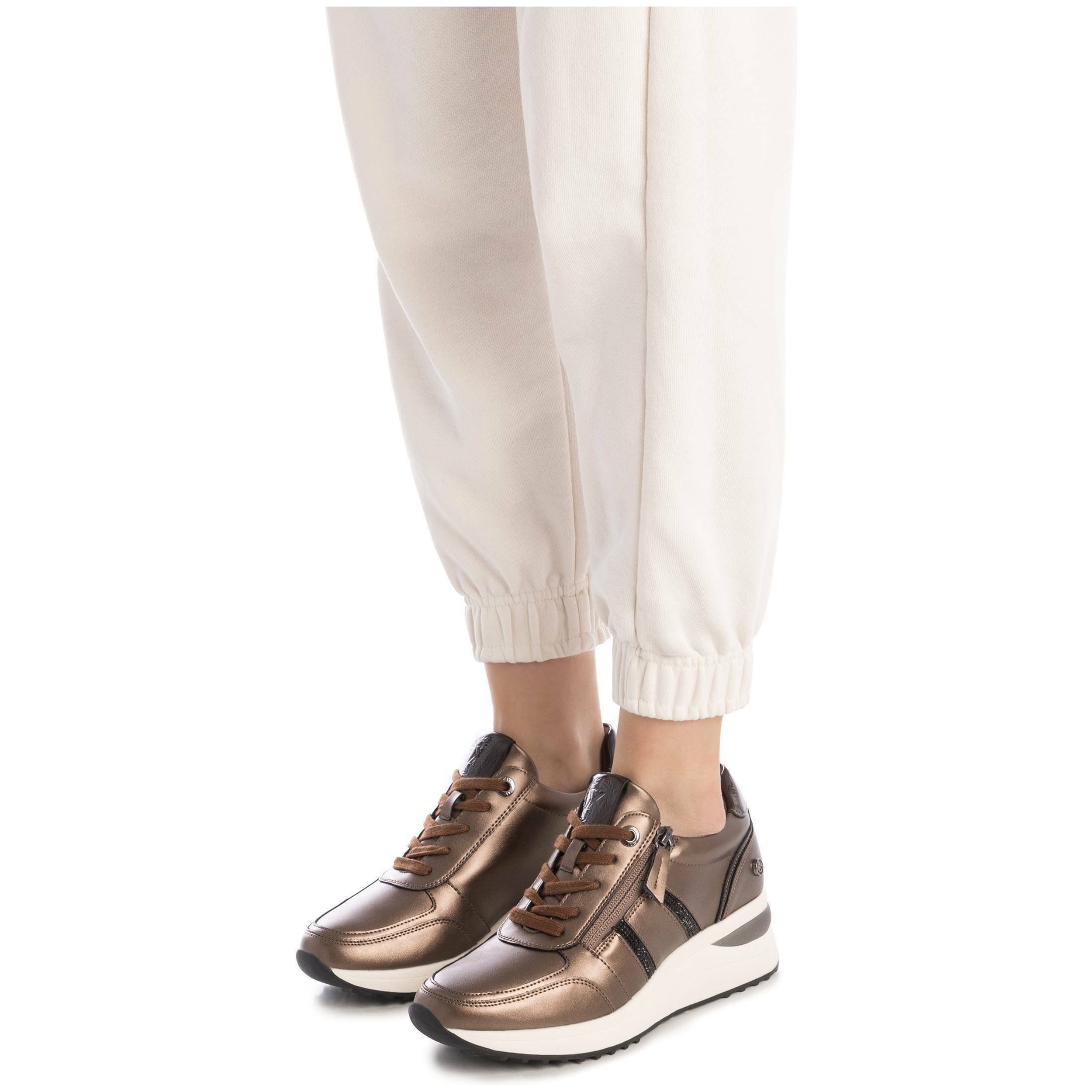 Zapatillas Xti para Mujer en color Marron