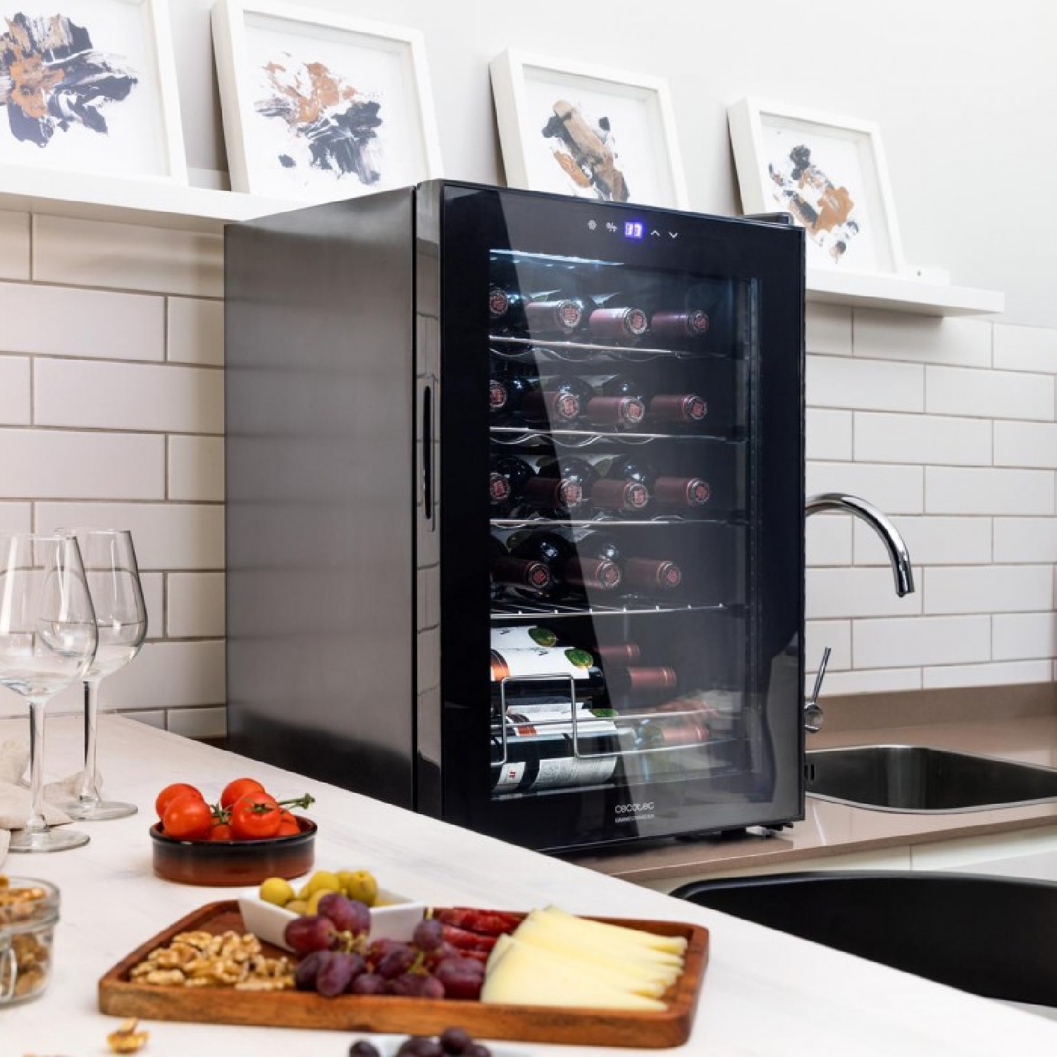 Cecotec Vinoteca, Nevera para Vinos de 20 Botellas Bolero GrandSommelier 2050 Black Compressor. Temperatura ajustable de 5-18ºC