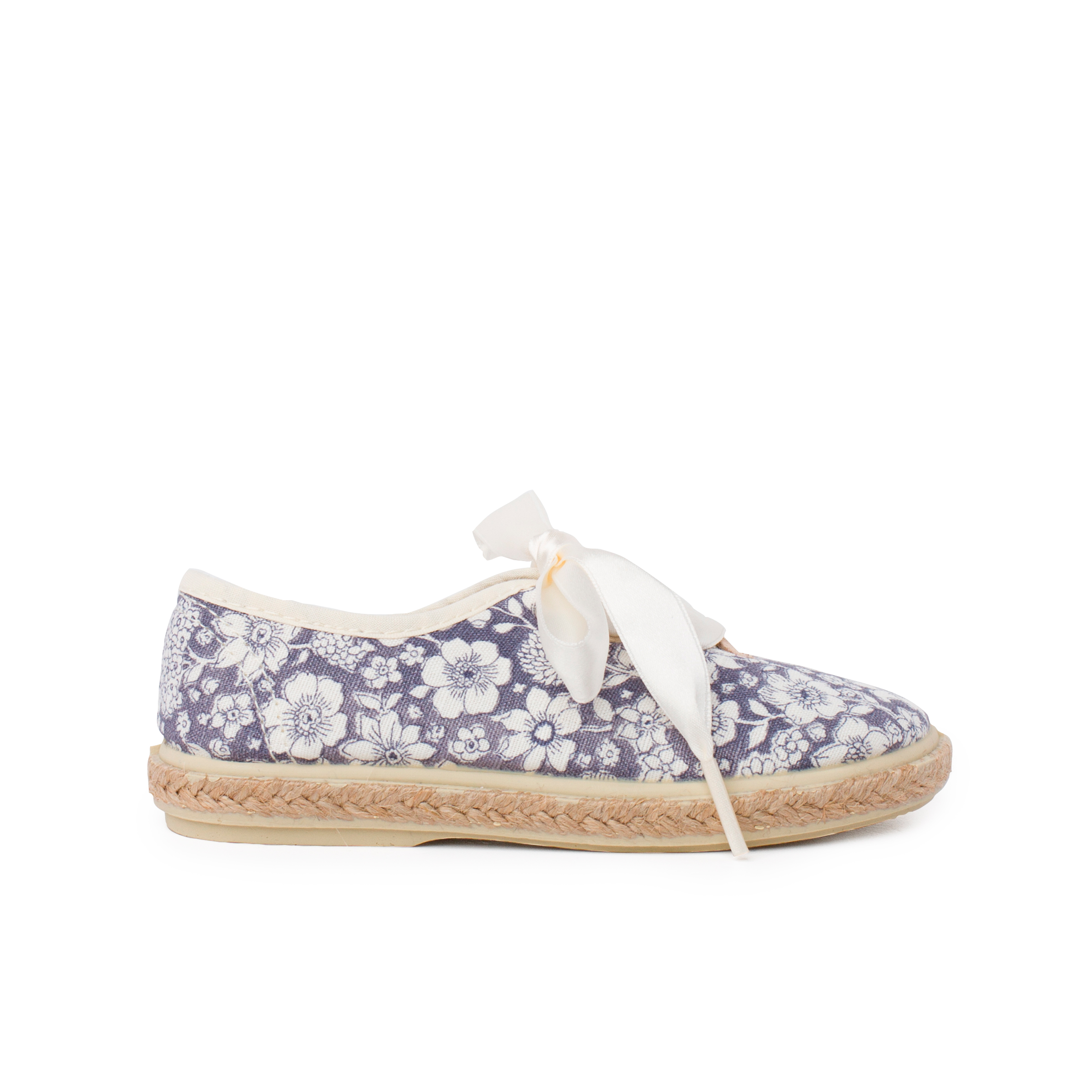 Pisamonas Blucher Flores Y Yute Cordones Raso
