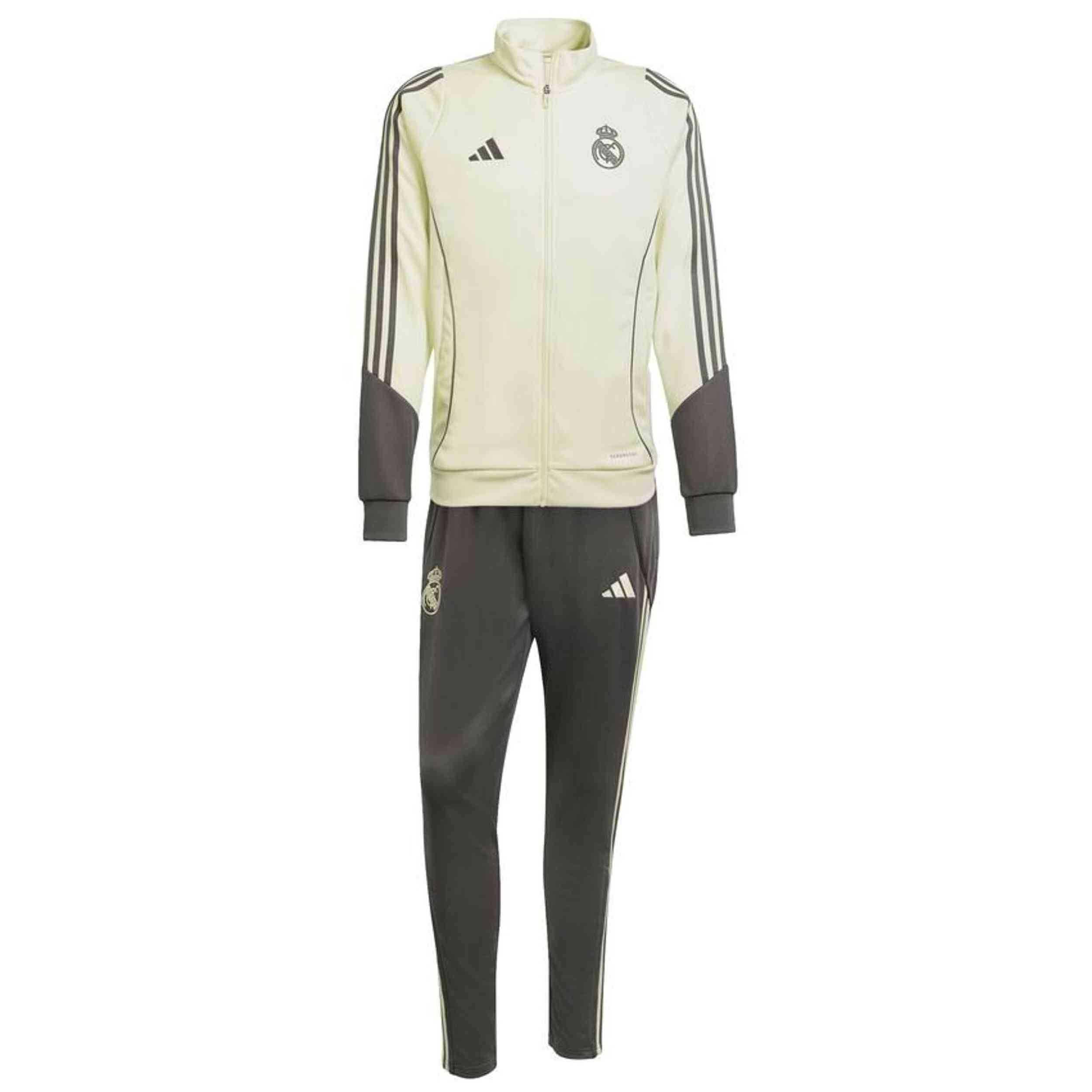 Equipacion Adidas en color Verde