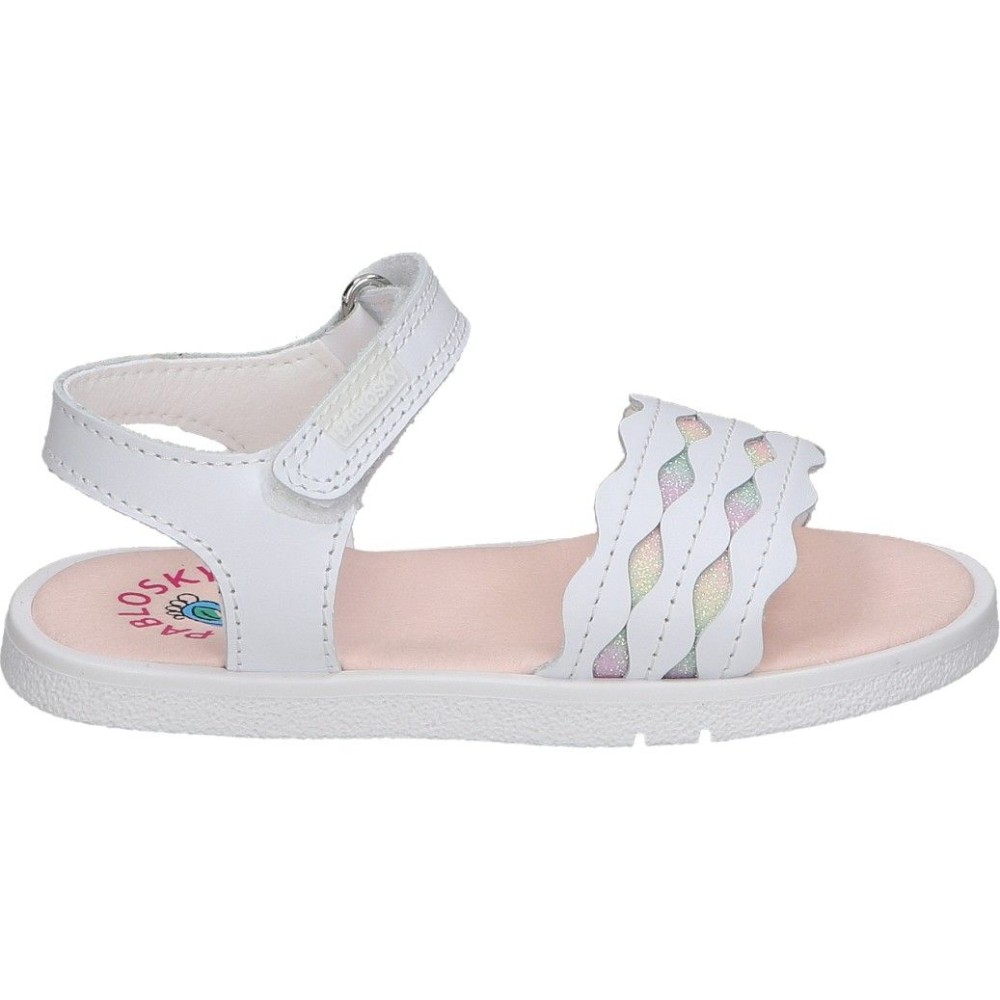 PABLOSKY | Sandalias Pablosky Quizz para Niña – Sandalias de Verano en Color Blanco con Detalle Iridiscente – Sandalia Plana con Velcro – Cómodas y Versátiles – Hechas en España – Flexibles – Alta Calidad – Modelo 054000