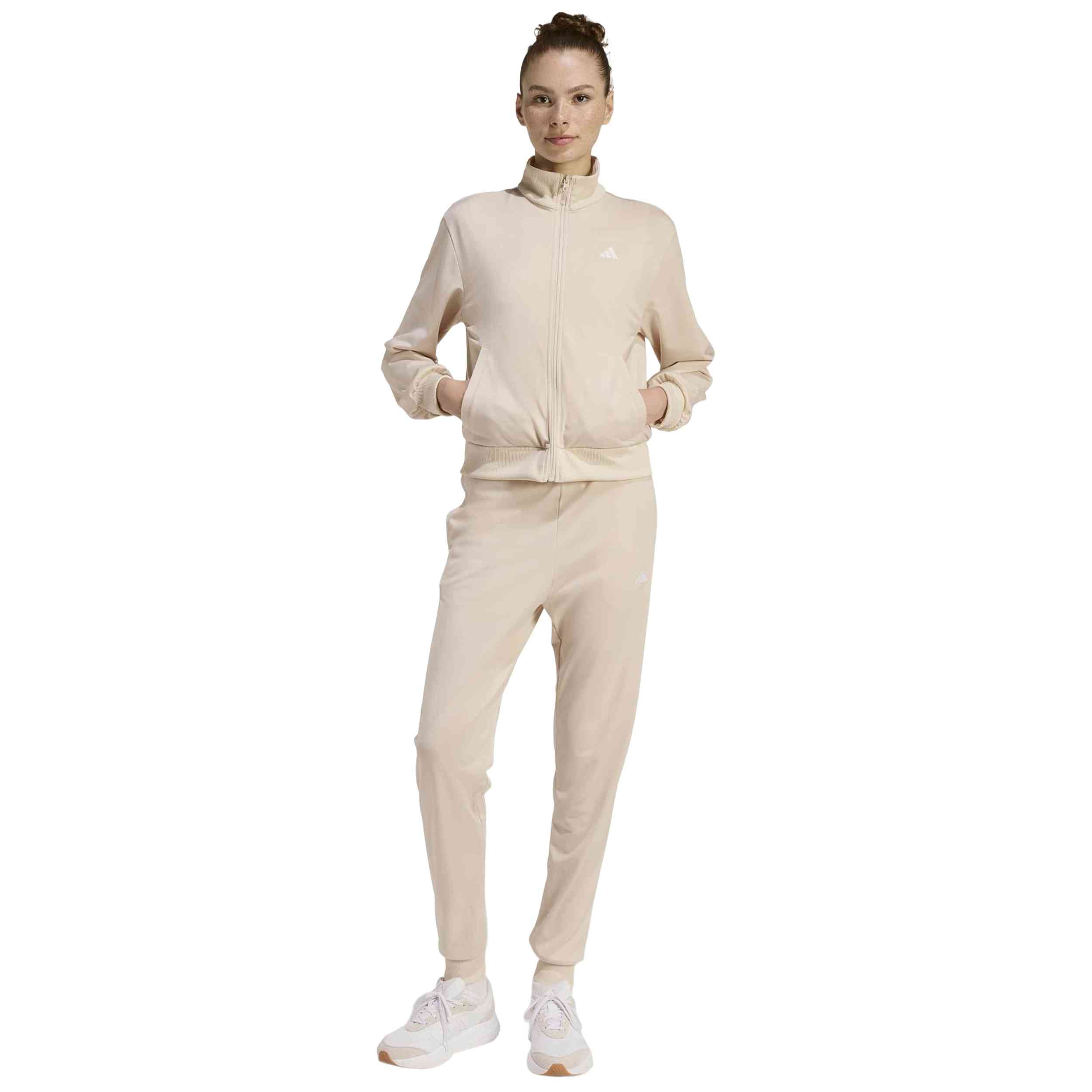 Chandal Completo Adidas modelo Chándal adidas Essentials Feel Cozy beige mujer para Mujer en color Beige