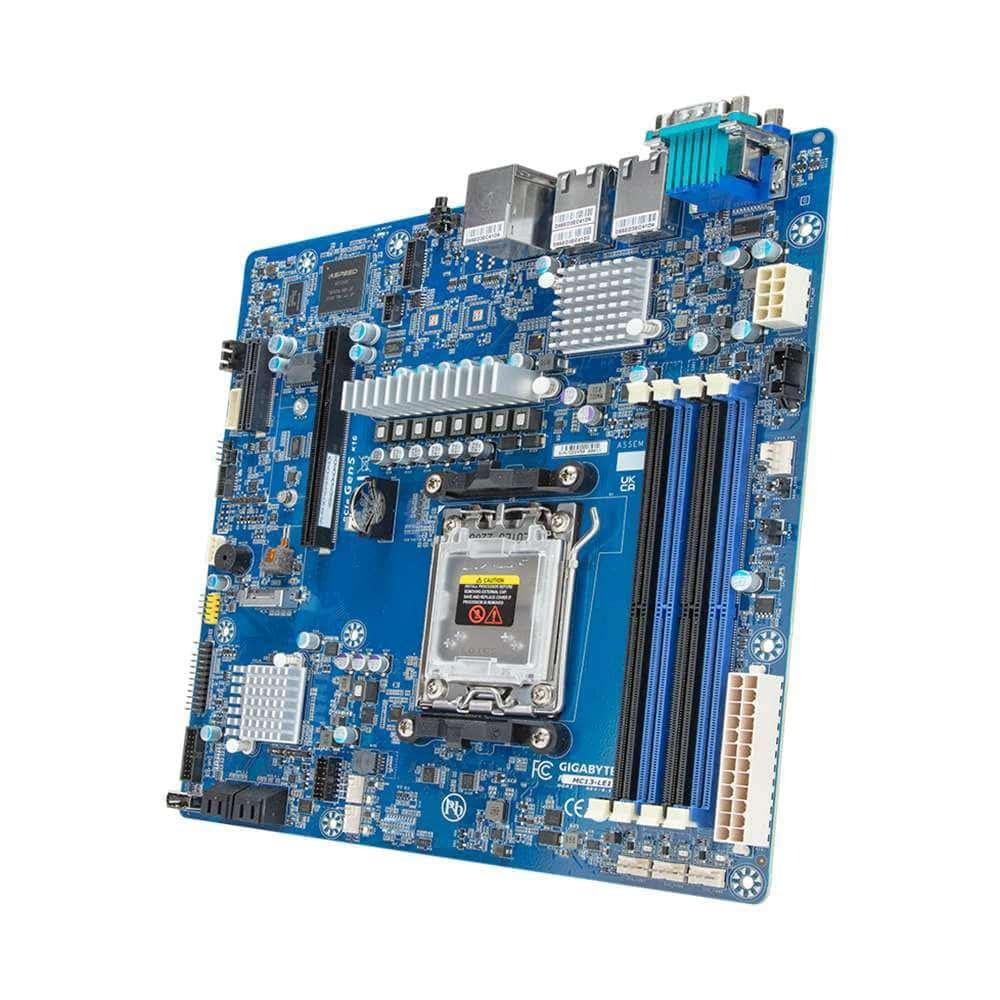 Gigabyte MC13-LE1. Socket AM5. Micro-ATX. Procesadores AMD Ryzen Serie 7000. DDR5 sin búfer ECC/sin ECC de Doble Canal. 2 Puertos LAN de 10 GbE. Bulk. Marca