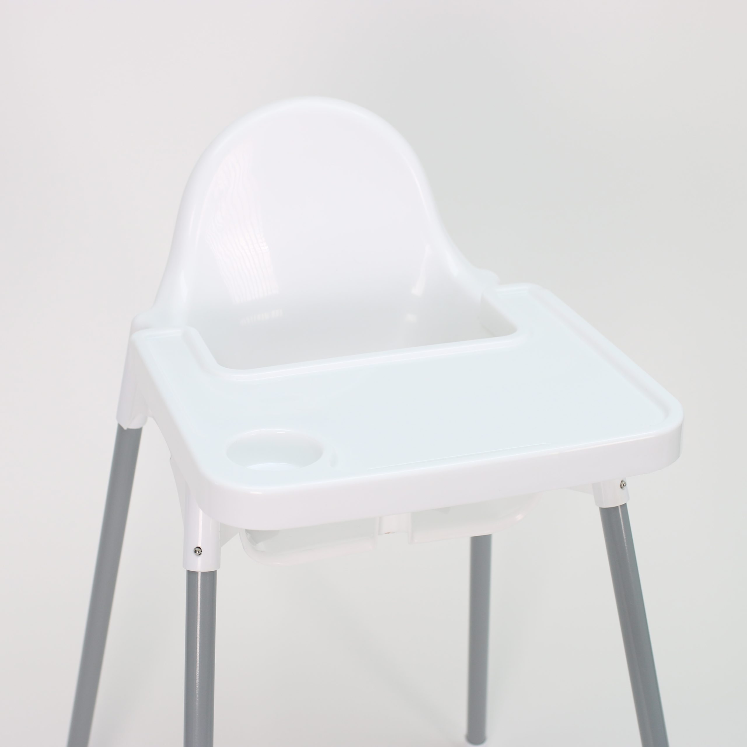 Trona Light con Estructura Plegable y Fácil Limpieza
