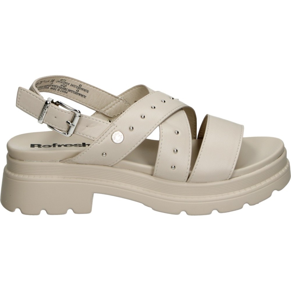 REFRESH | Sandalia de Tacón Refresh para Mujer – Diseño en Color Beige Hielo con Tiras Cruzadas, Tachuelas Metálicas, Pulsera Trasera con Hebilla Ajustable y Suela de Goma con Plataforma – Modelo 175156