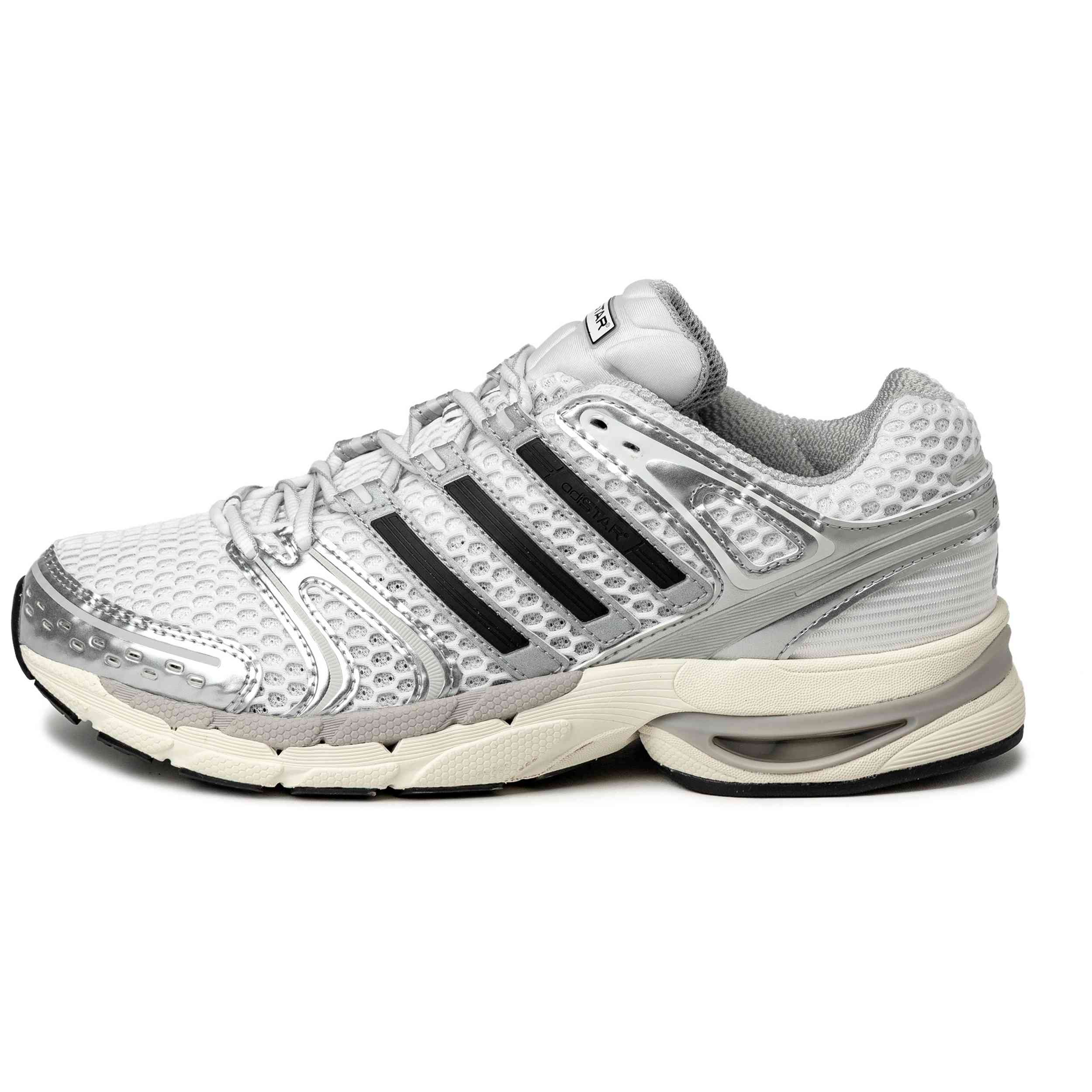 Calzado Adidas modelo Adistar Control 5