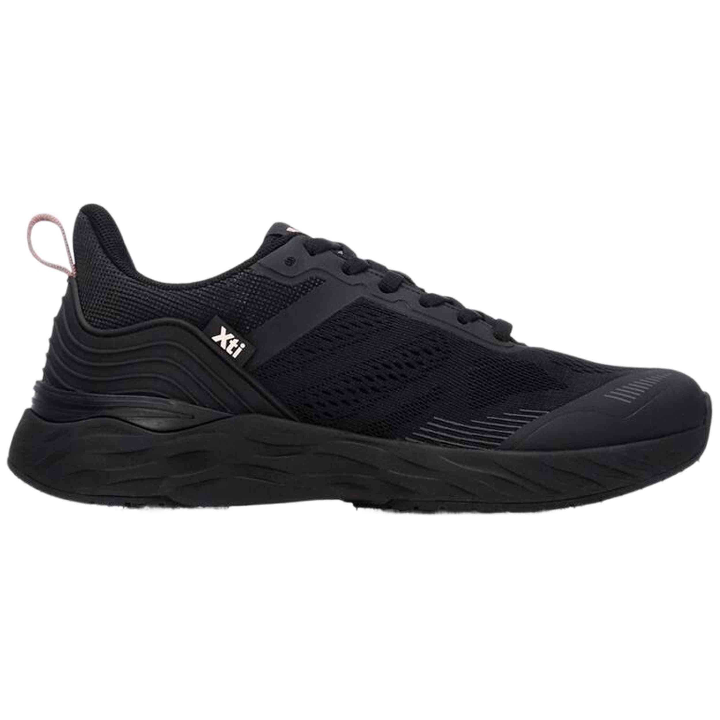 Zapatillas Xti modelo ZAPATO SRA TEXTIL NEGRO para Mujer en color Negro