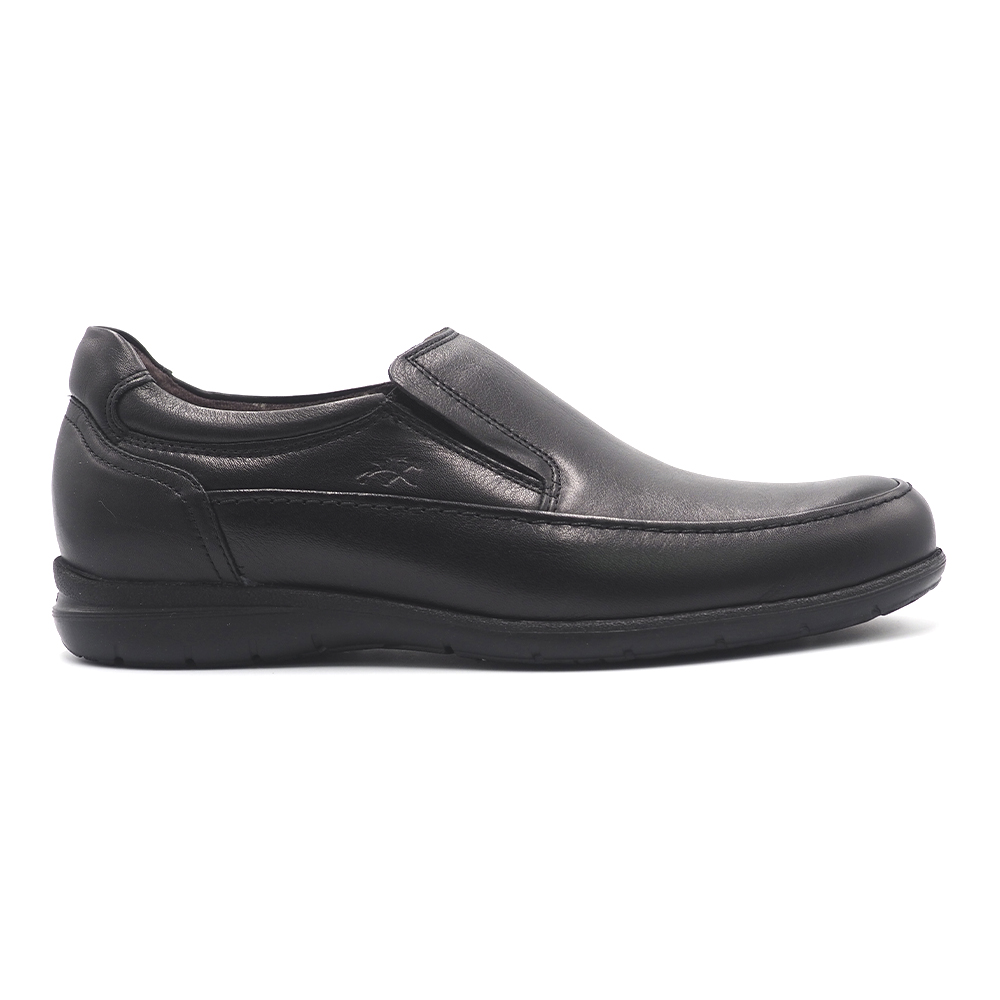 Zapatos Fluchos modelo 8499 en color Negro