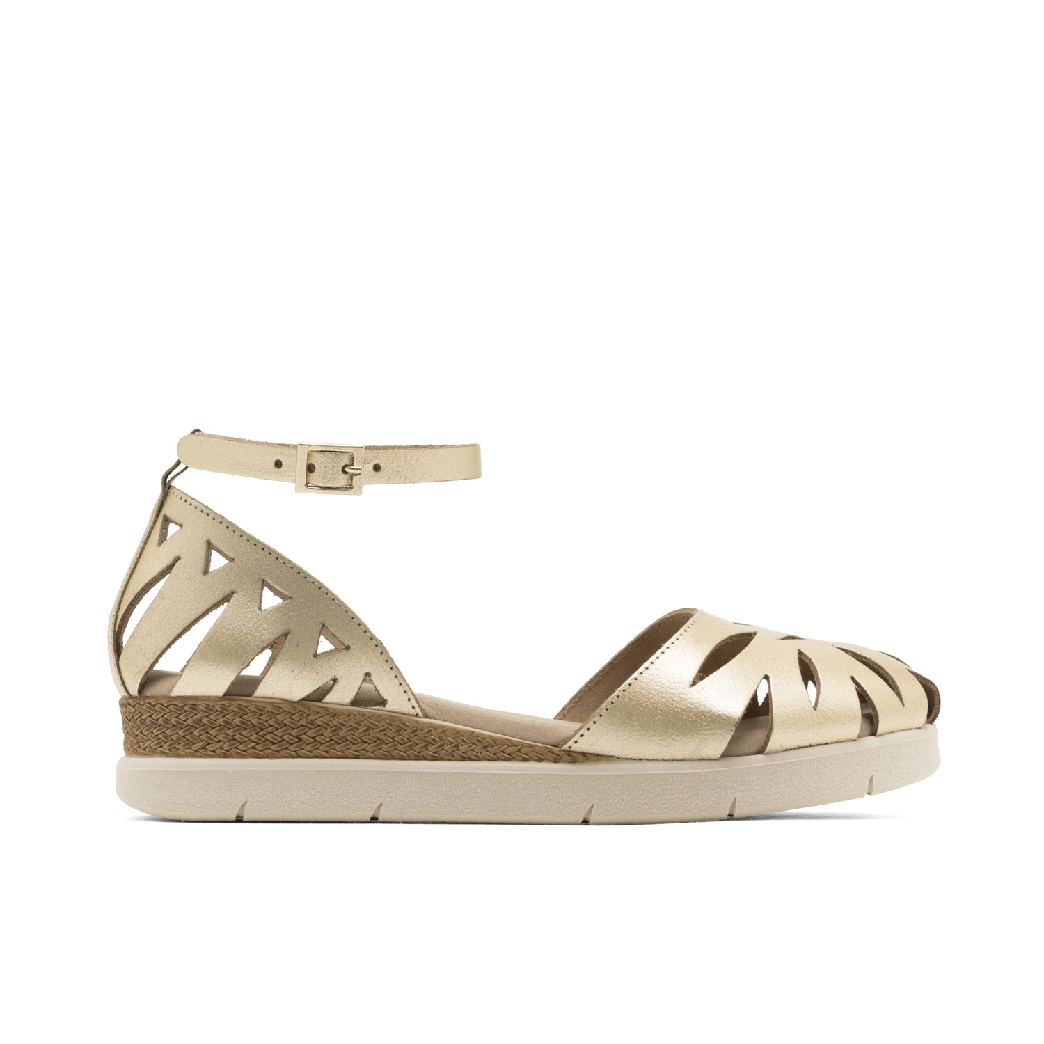 Sandalias de Cuña Doradas Federica: Elegantes y Cómodas con Piel Troquelada, Talón Cerrado y Pulsera Ajustable. Cuña de 4 cm y Plataforma de 1,5 cm para Mayor Estabilidad. Plantilla de Piel Acolchada