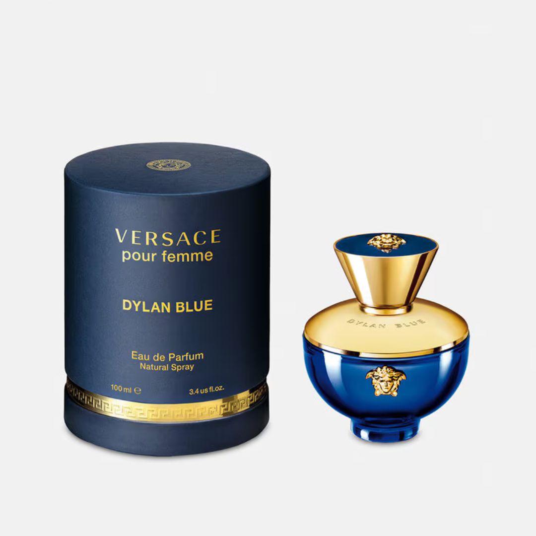 Versace Dylan Blue Pour Femme Eau de Parfum 100 Ml. - Agua de perfume 100 Ml. para mujer. Familia olfativa: floral, afrutada y amaderada.