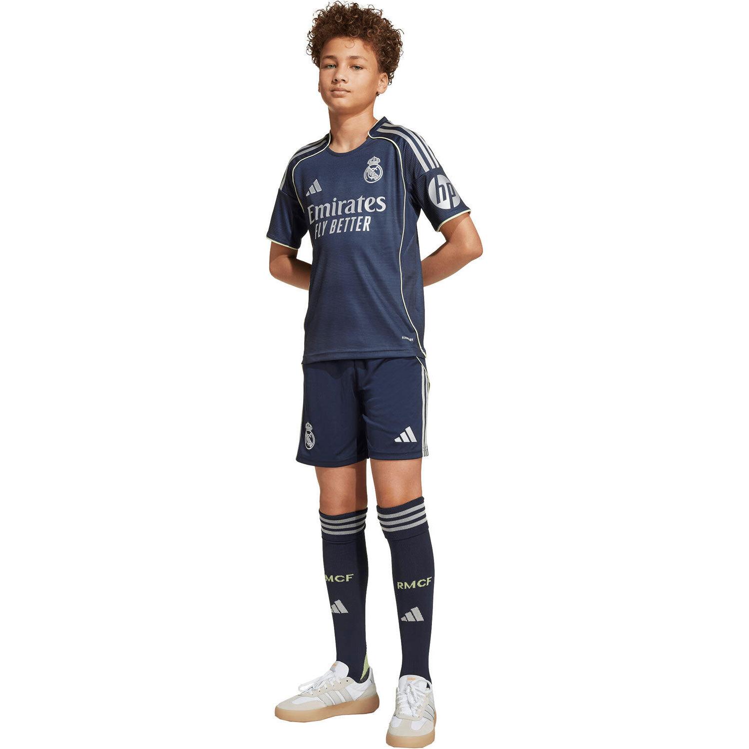 R.MADRID 6 A Y KIT MN