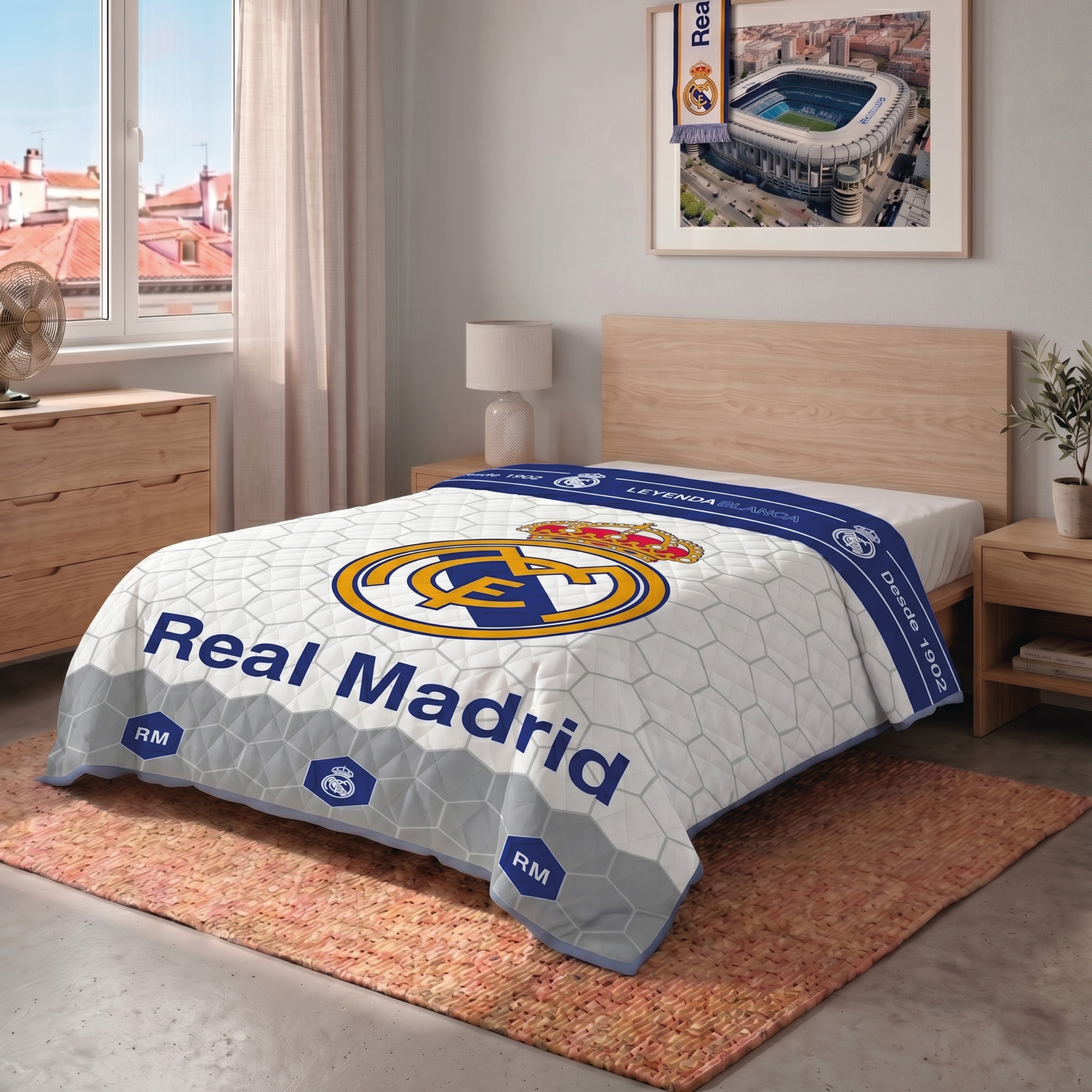 Real Madrid CF - Colcha Verano Real Madrid CF Blanco Cama 90 - 105 cm (180 x 260 cm) Azul, Escudo Grande, Blanco