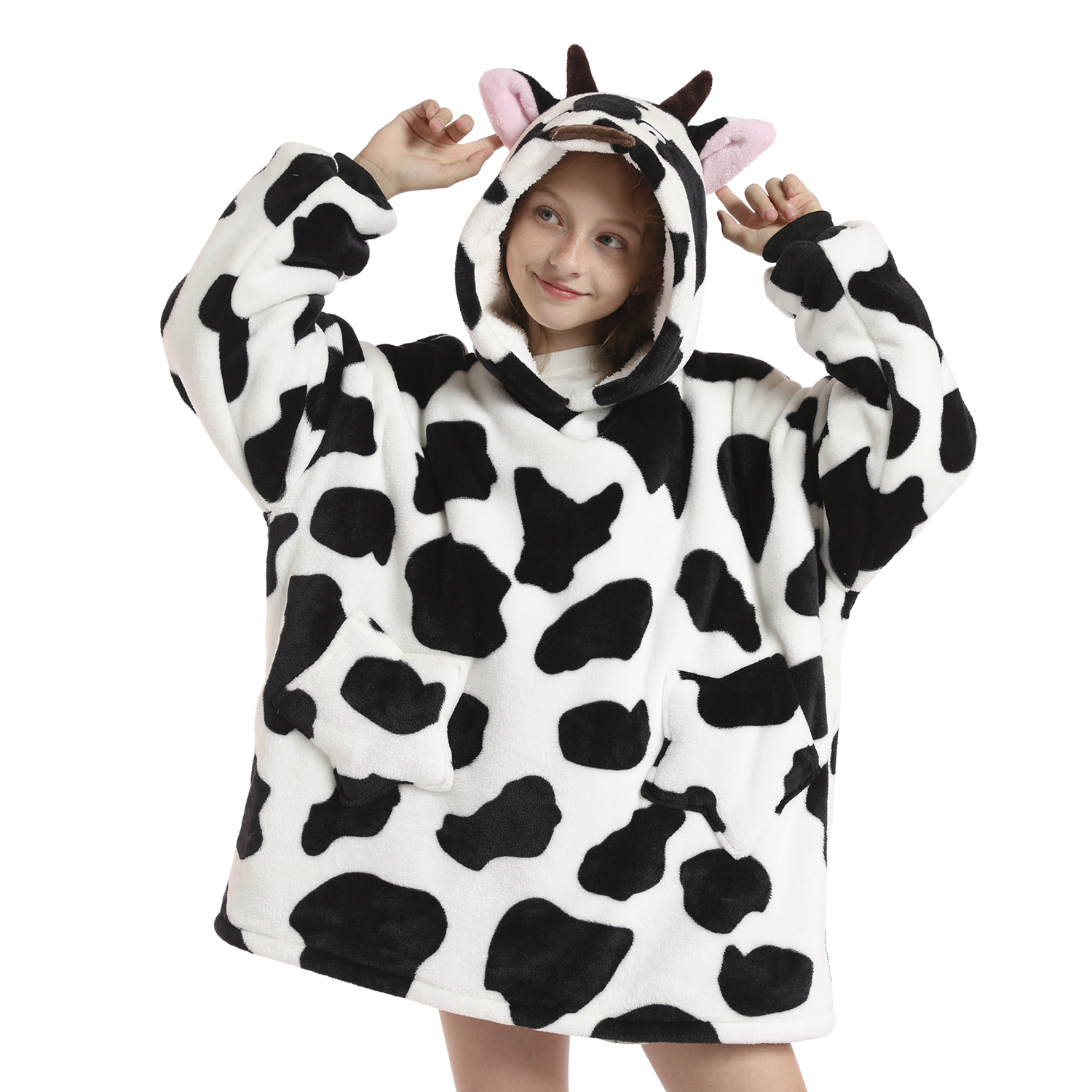 DAM Bata infantil estilo sudadera y manta de felpa extrasuave. Bolsillos frontales. 72x1x70 Cm.