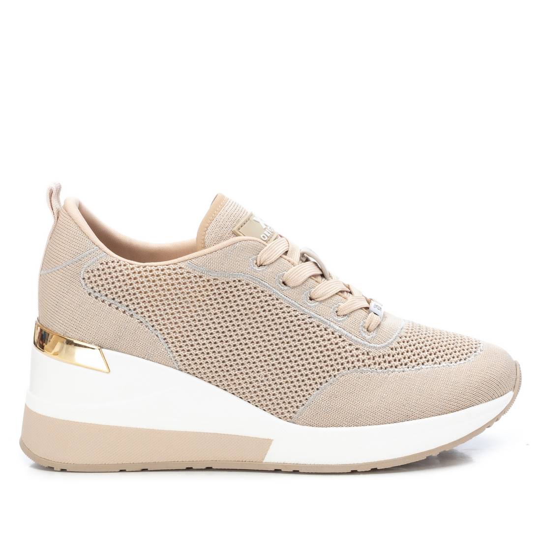 Zapatillas Xti 140314 en color beige para mujer