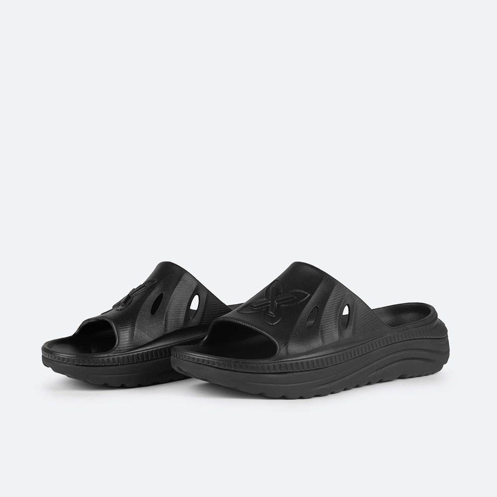Chanclas Munich 8093001 Saura en color Negro