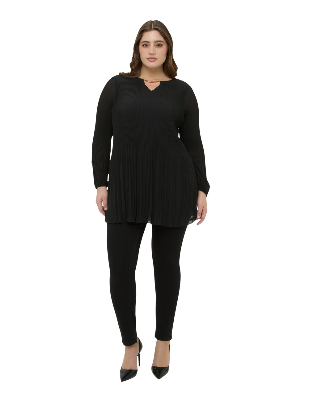 Fiorella Rubino - Blusa plisada de georgette con joya