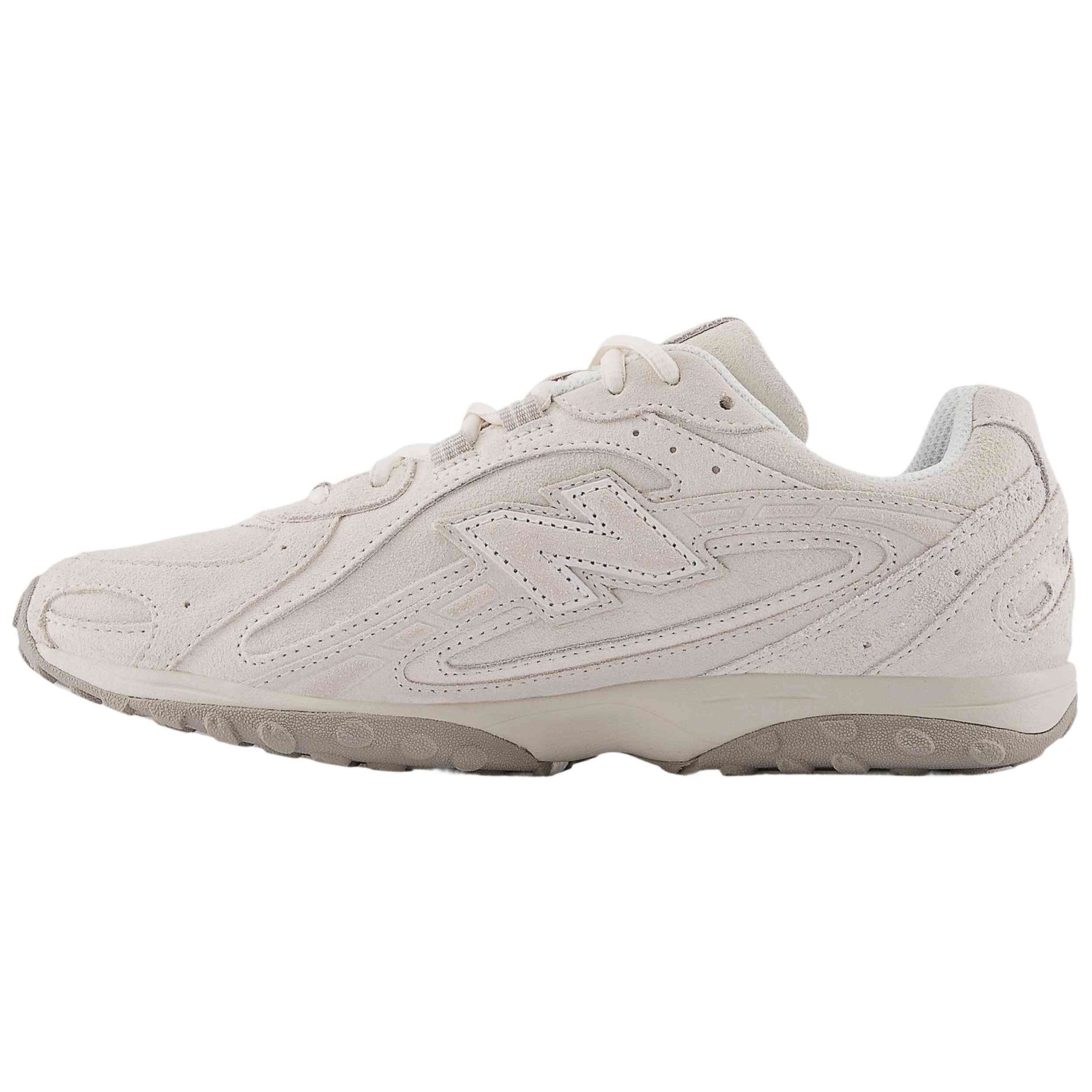 Zapatillas New Balance modelo U204LMMC para Mujer en color Beige