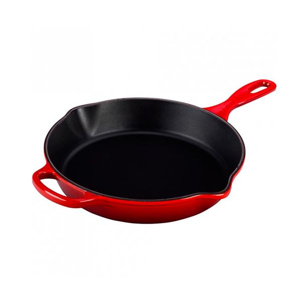 Sartén Skillet de Hierro Fundido 26 cm - Le Creuset, Alta Versatilidad para Hornear y Cocinar al Horno, Inducción y Todos los Fogones