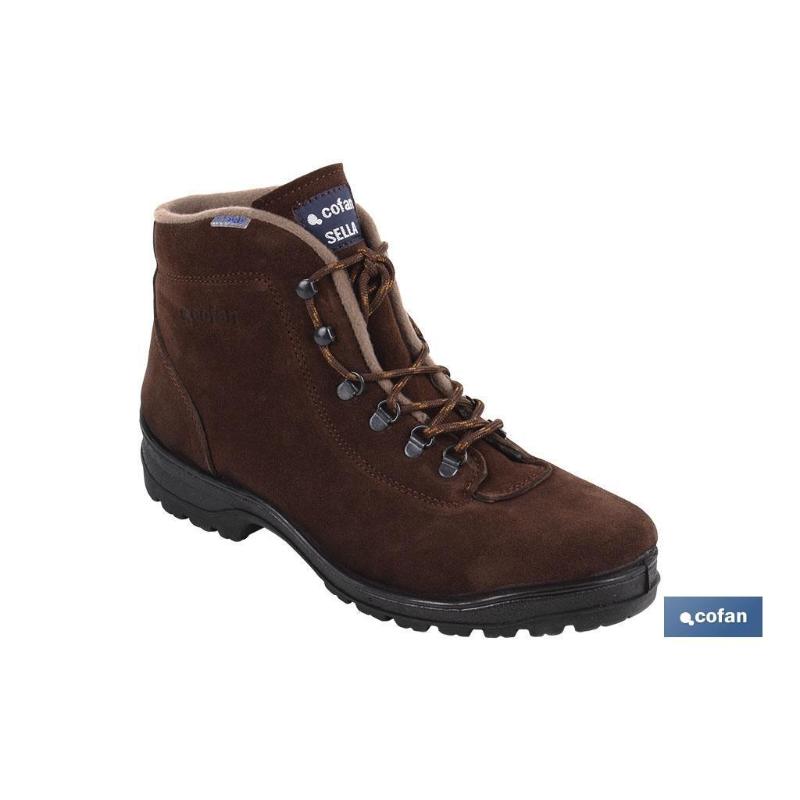 Bota trekking marrón hidrófuga modelo sella t-41