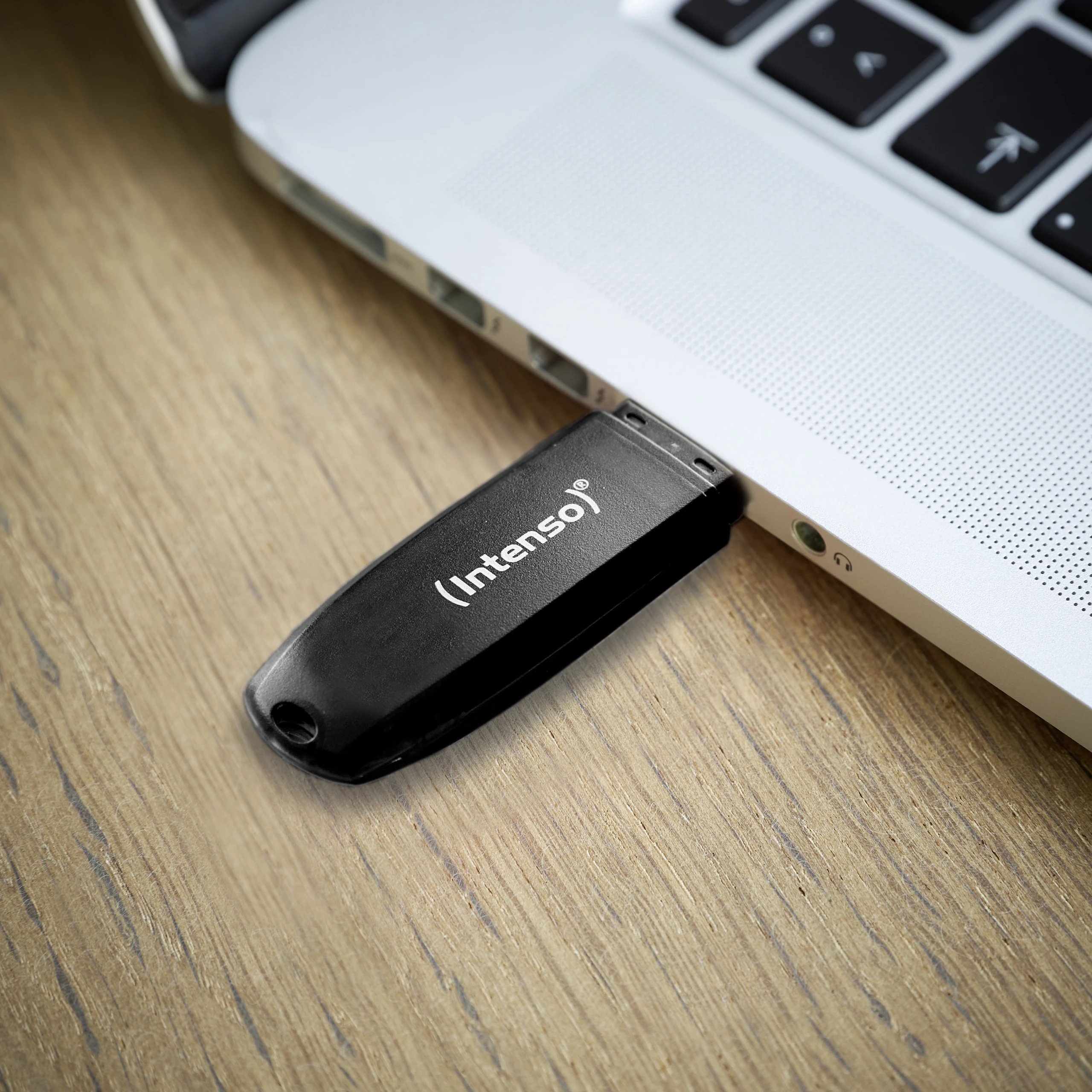 Intenso - Memoria USB Speed Line 3533490 de 64 GB con conexión USB 3.0 y velocidad de lectura hasta 35 MB/s color negro