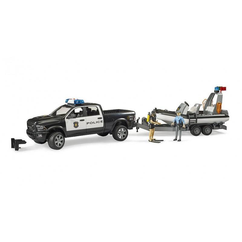 Bruder - Pick-up Policial RAM 2500 con Módulo L + S, Remolque, Bote, Mujer Policía y Buceador - Ideal para Juegos de Intervención - Vehículo de Servicio RAM 2500