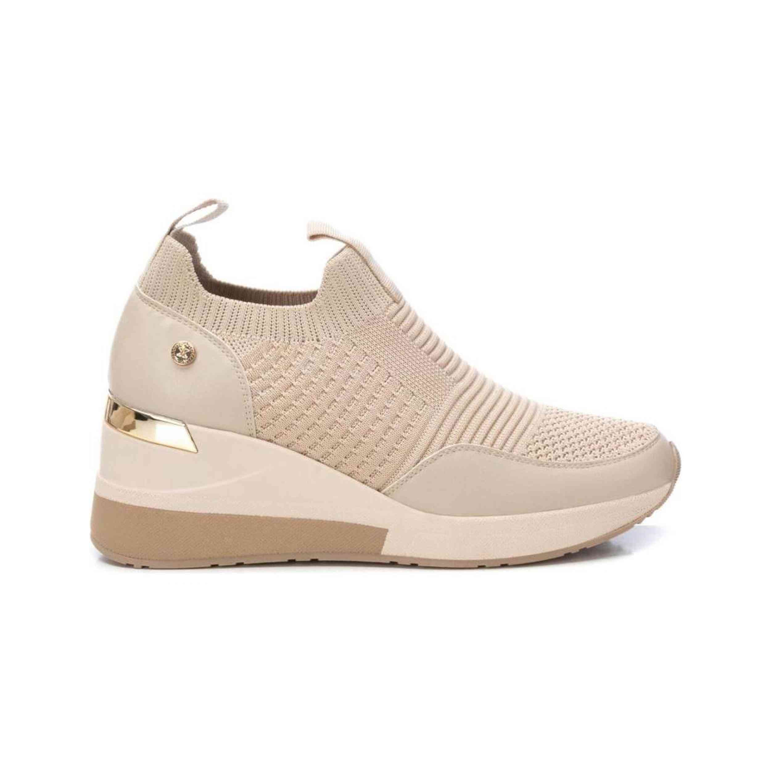 Zapatos XTI  para mujer en color beige