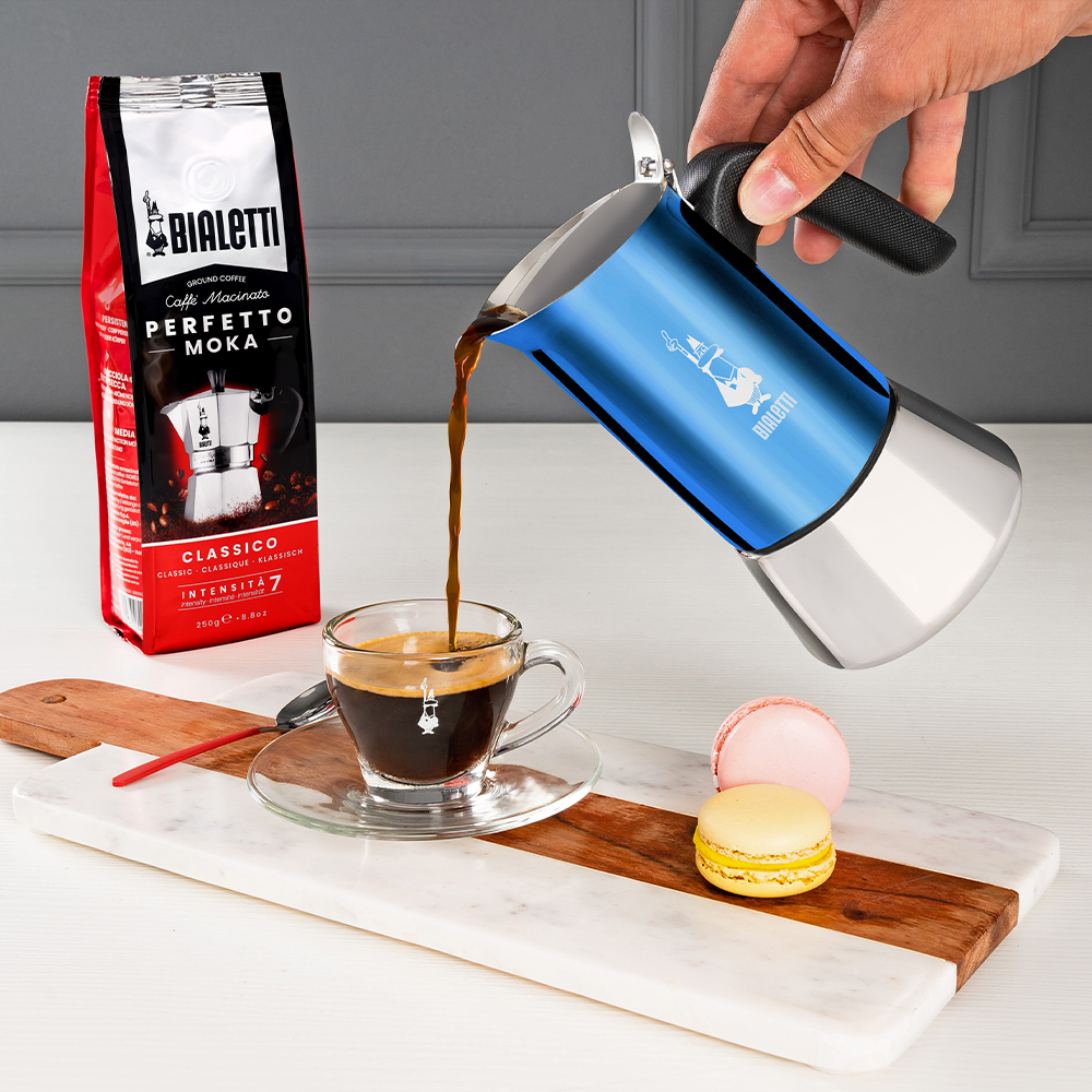 Bialetti - New Brikka, Moka pot, la única cafetera capaz de hacer un  espresso cremoso, 4 tazas (170 ml), Aluminio y Negro : : Hogar y  cocina